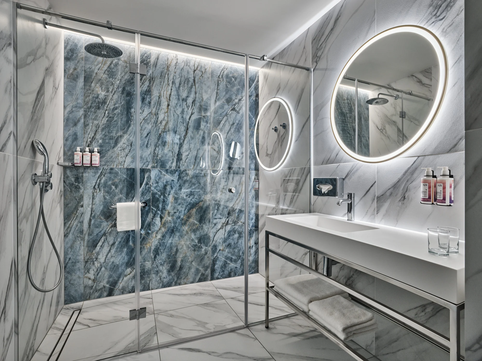 Vratislav jako na dlani: 4* hotel v centru města, snídaně a polopenze, wellness