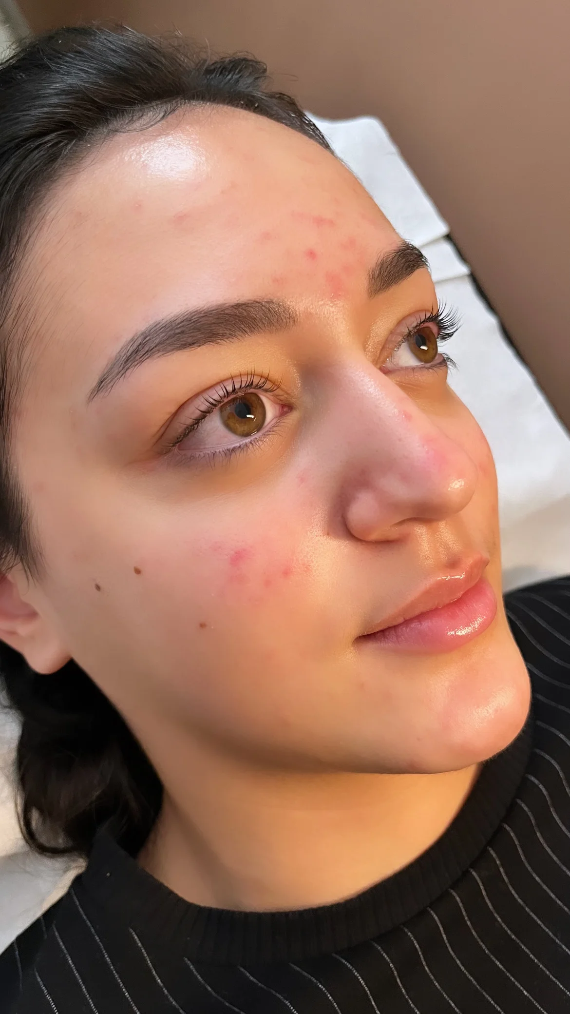 Krásná bez líčení: lashlifting s možností úpravy a barvení obočí