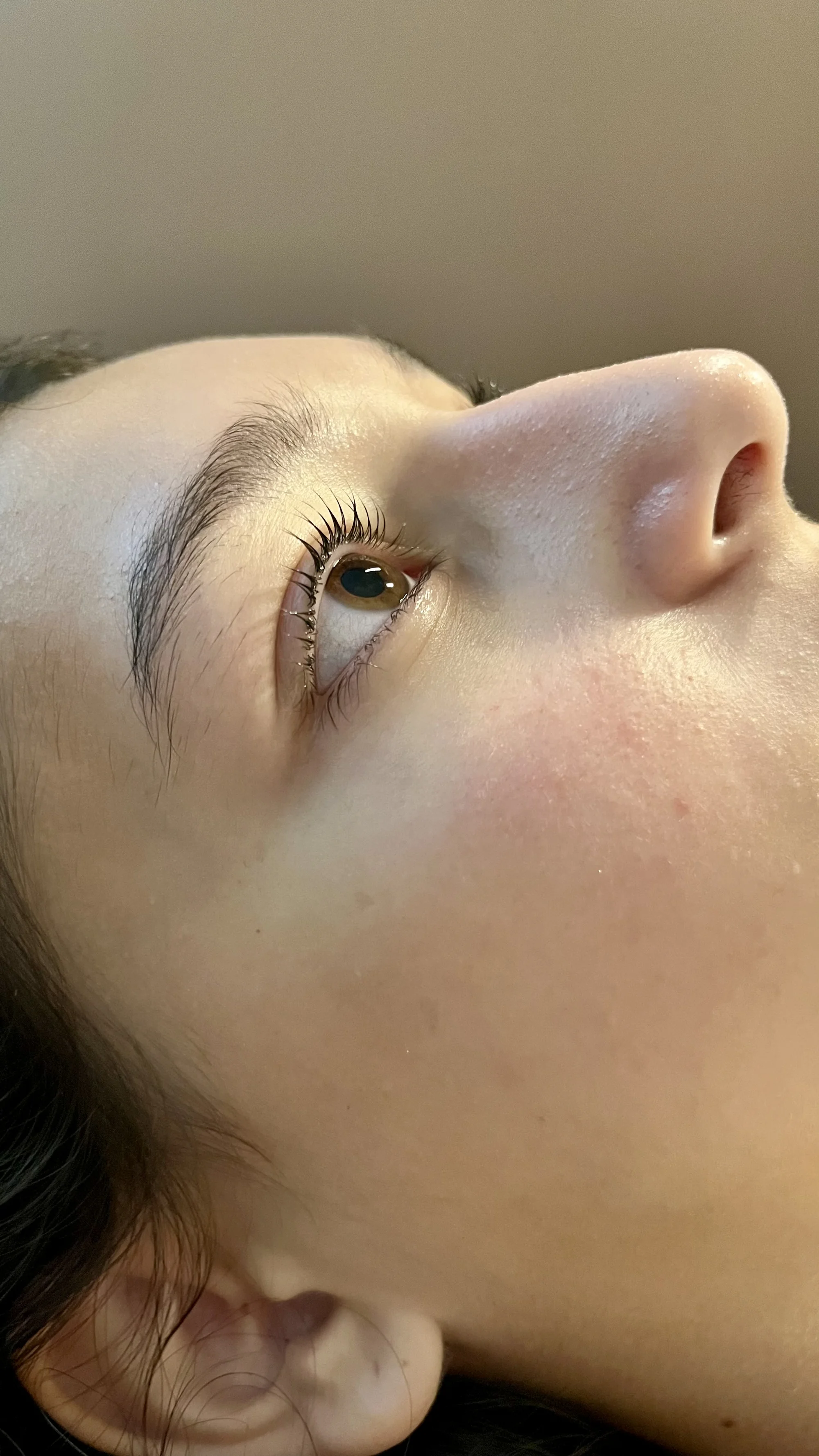 Krásná bez líčení: lashlifting s možností úpravy a barvení obočí