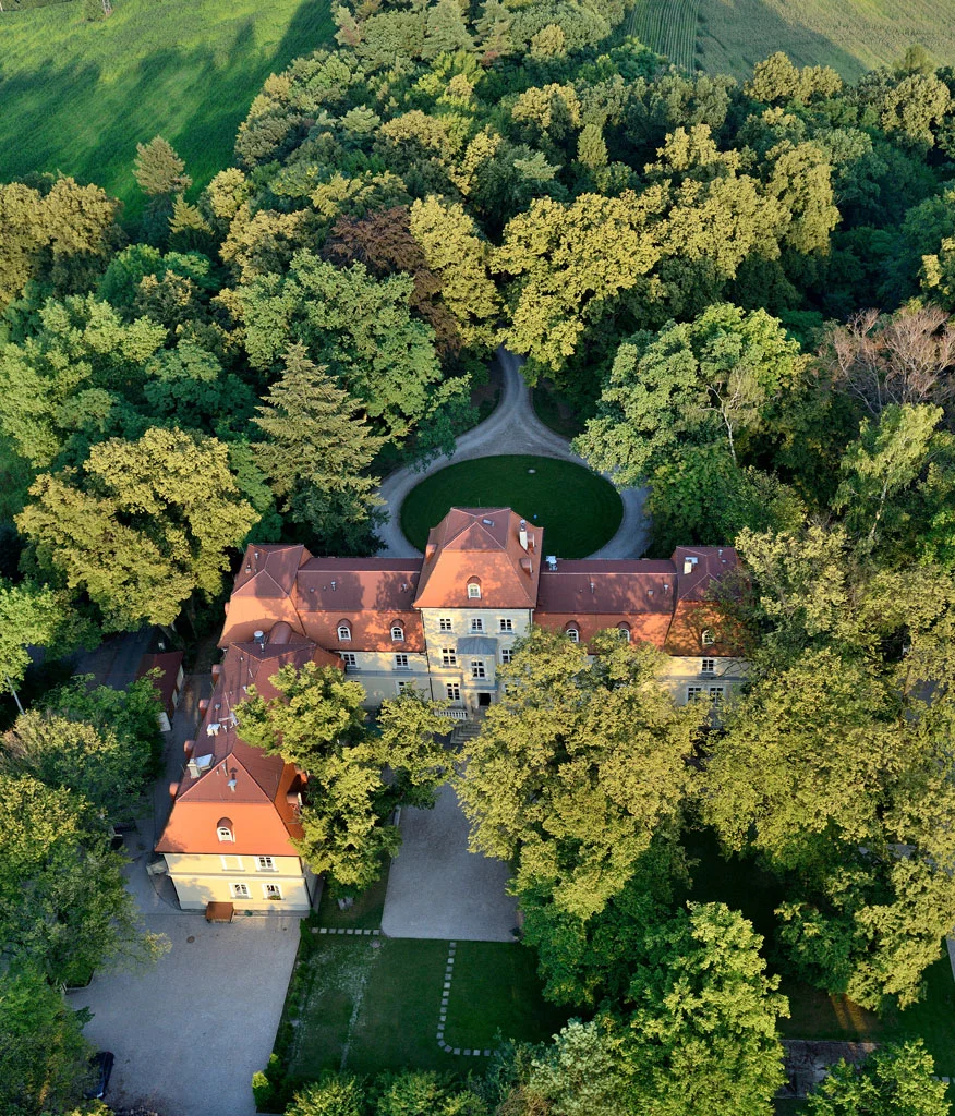 Romantika nedaleko Krakova: pobyt na 4* zámečku se snídaní nebo polopenzí, wellness