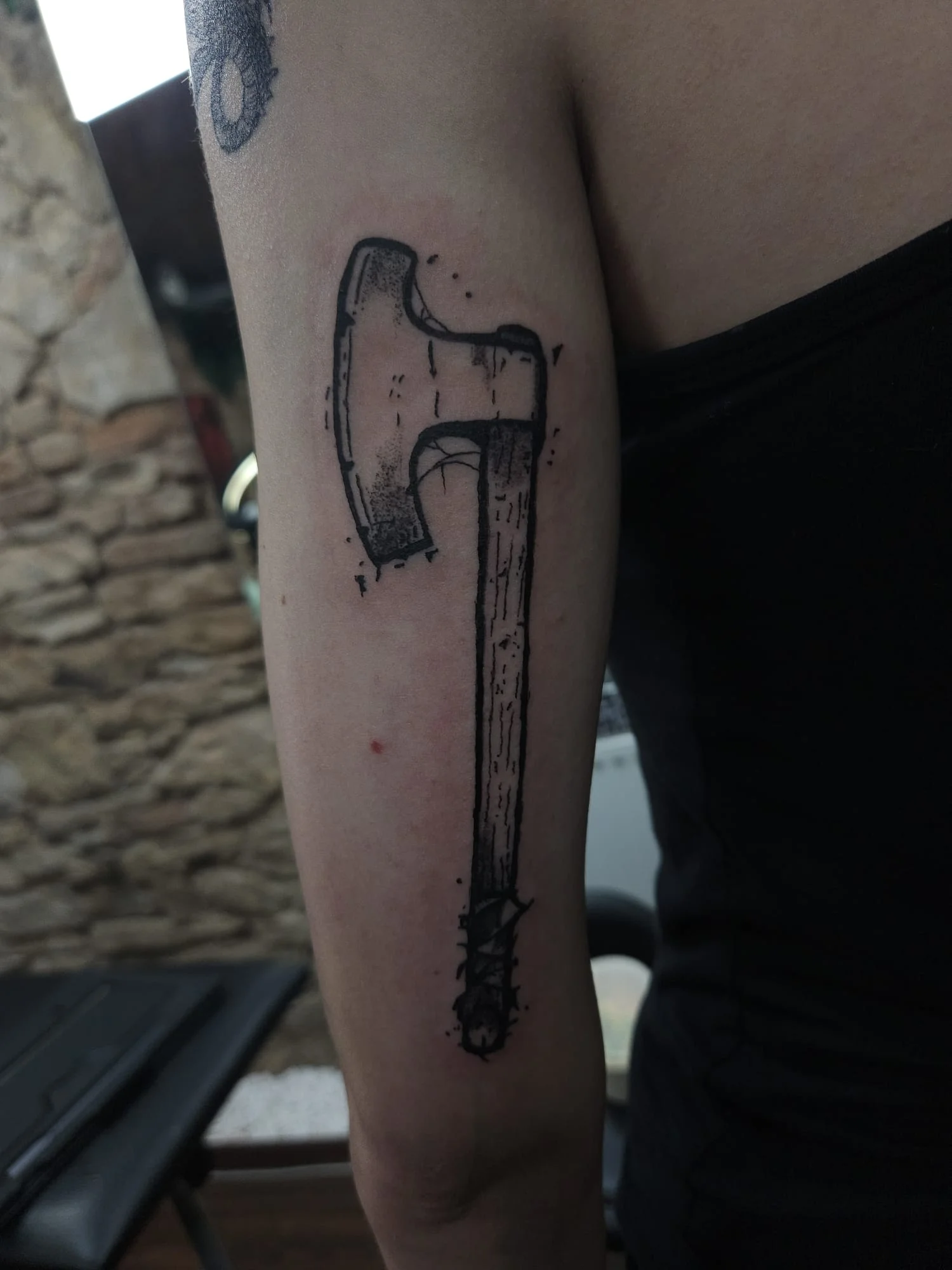 Tetování v centru Prahy: handpoke kérky do 10x10 cm, tetování strojkem do 15x15 cm