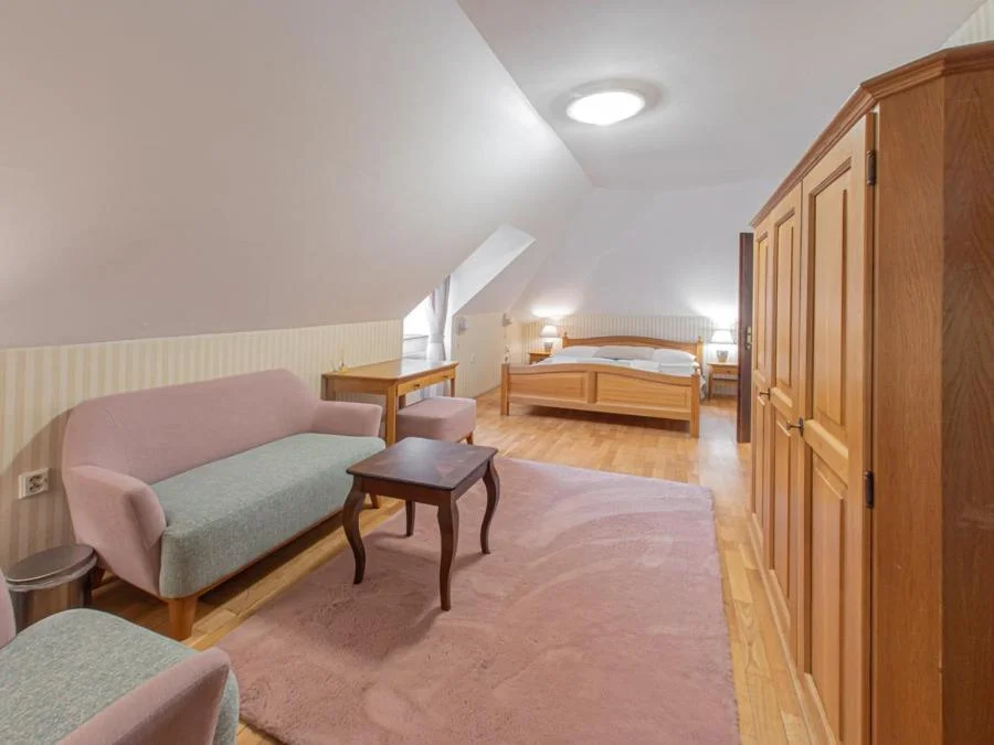 Pohodová dovolená v centru Banské Štiavnice: 3* hotel se snídaní, blízko hrad i botanická zahrada