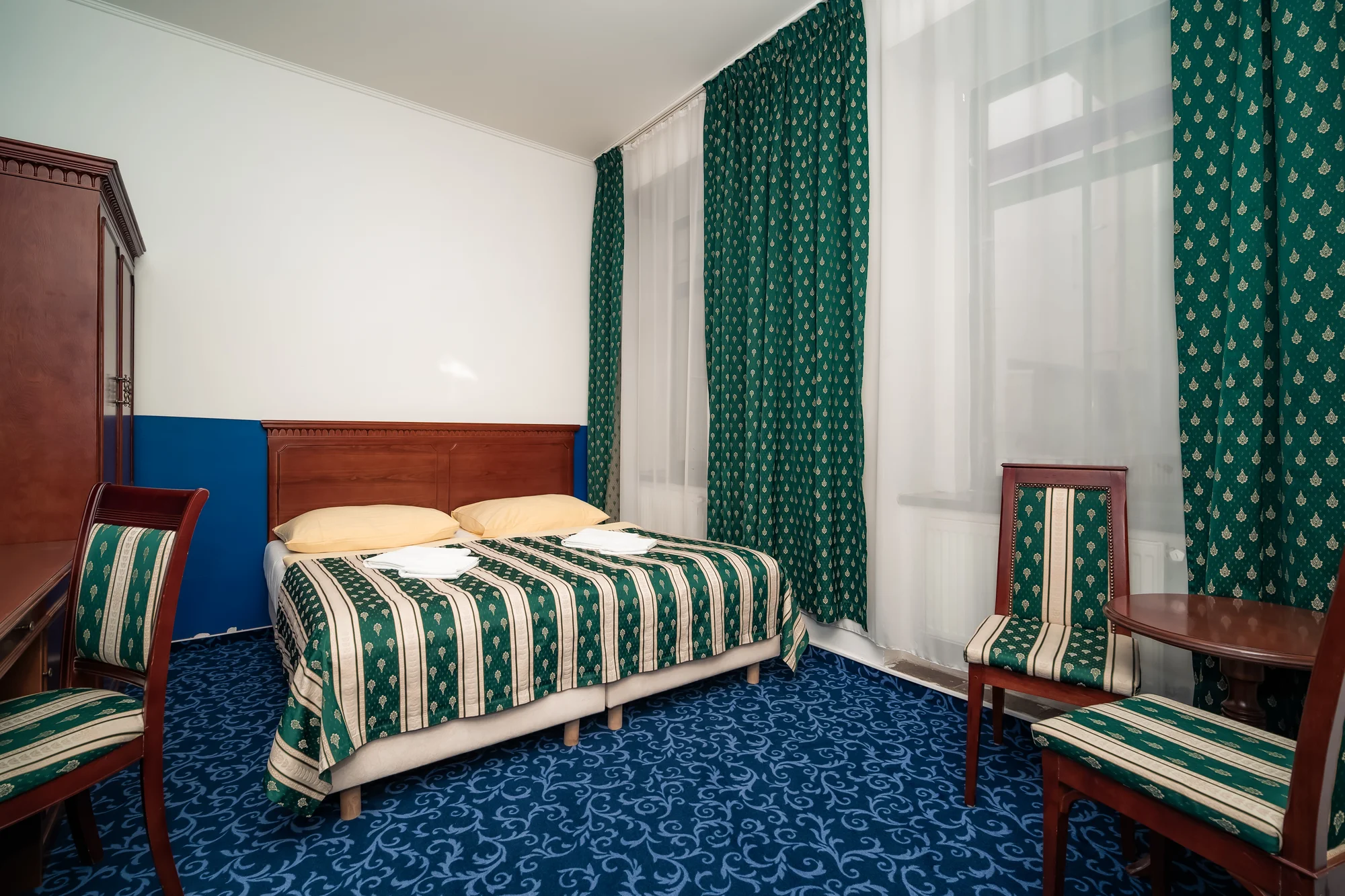 Komfortní hotel na Novém Městě s bufetovou snídaní pro 2–3 osoby