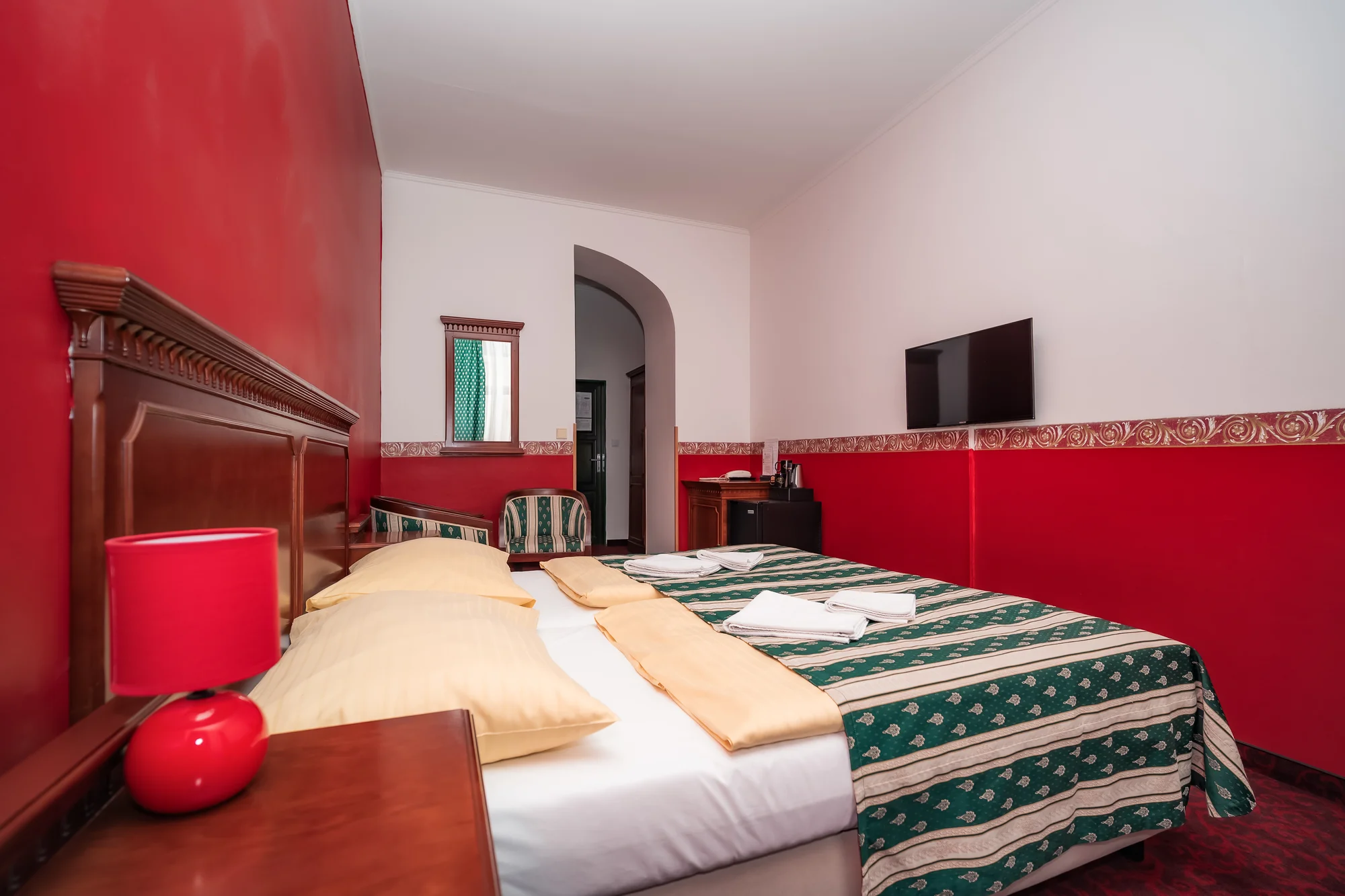 Komfortní hotel na Novém Městě s bufetovou snídaní pro 2–3 osoby