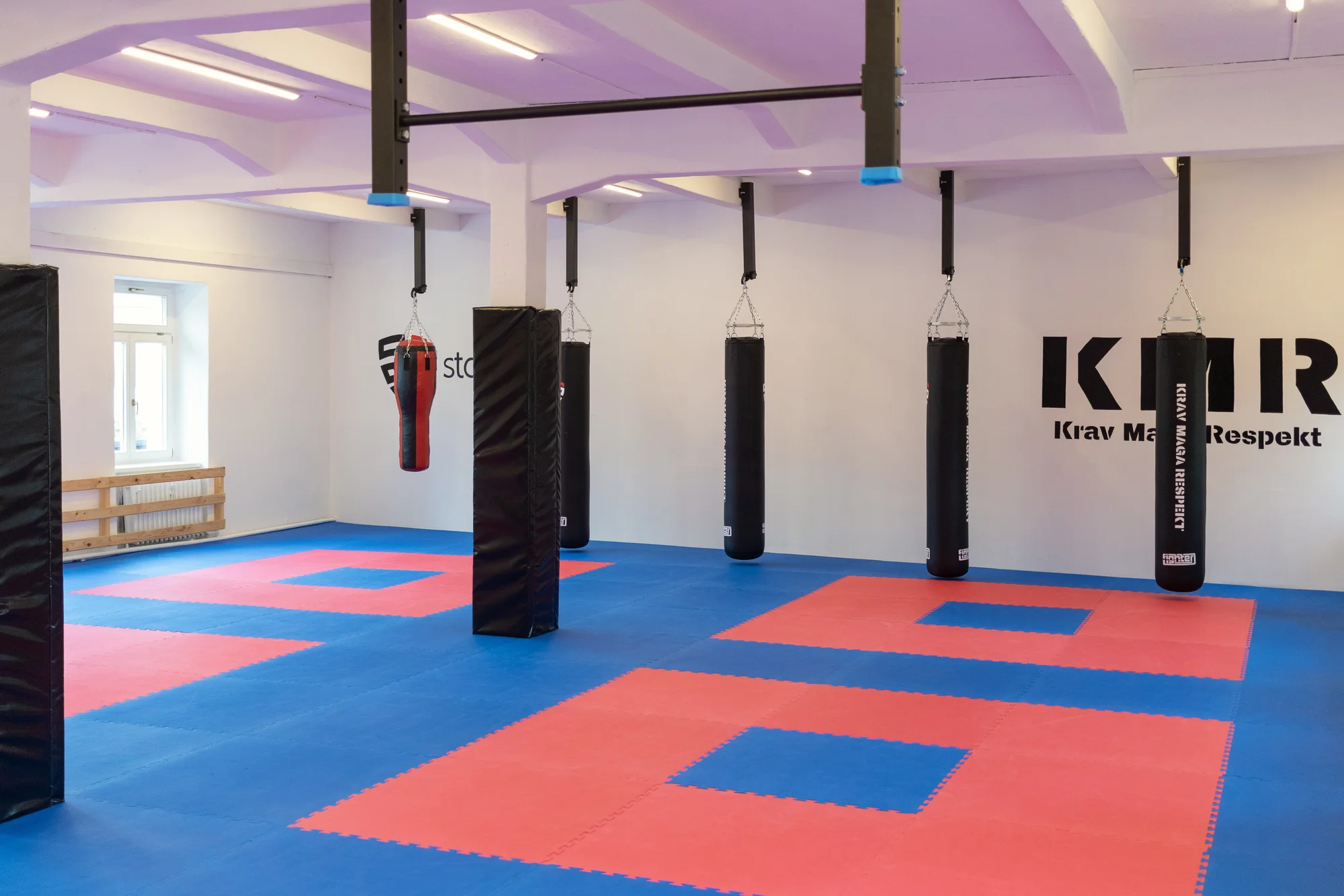 Měsíc lekcí sebeobrany Krav Maga pro 1 osobu: celkem 8 tréninků, 2x týdně