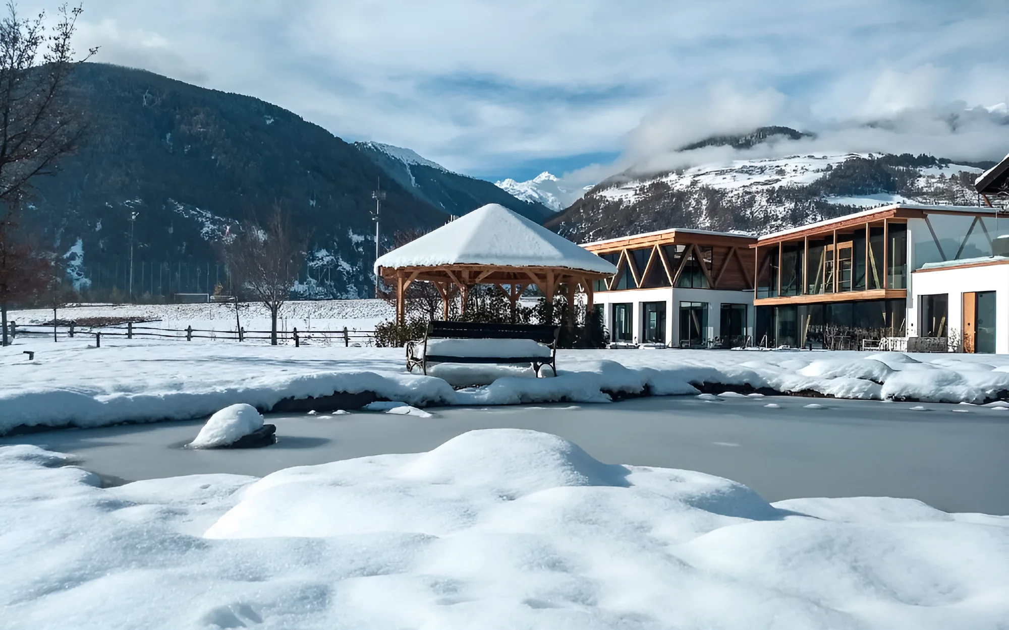 Na lyže do italských Alp: hotel blízko skiareálů, wellness, polopenze i karta výhod