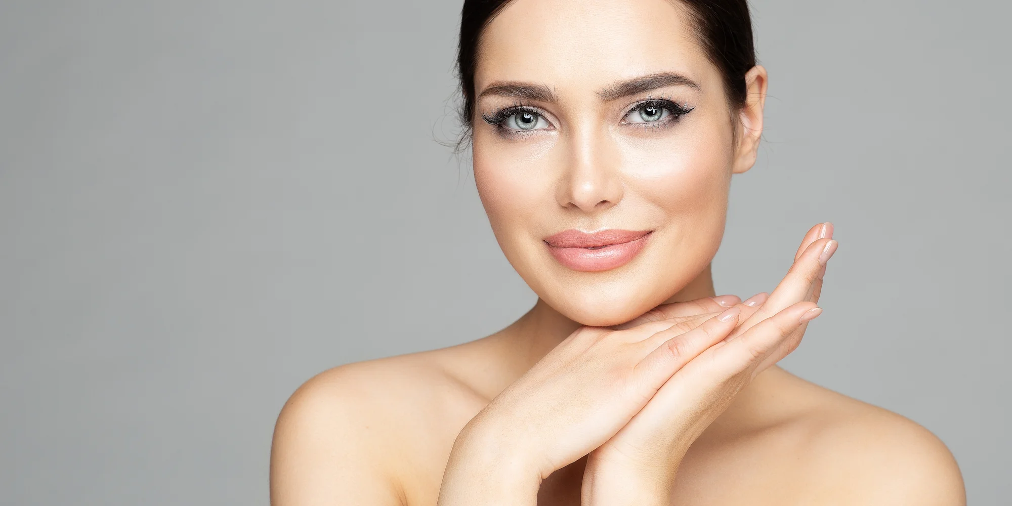 Permanentní make-up očních linek či obočí metodou microblading