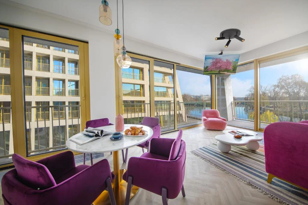 Stylové ubytování v centru Vratislavi: moderní apartmány se snídaní, neomezeně fitness