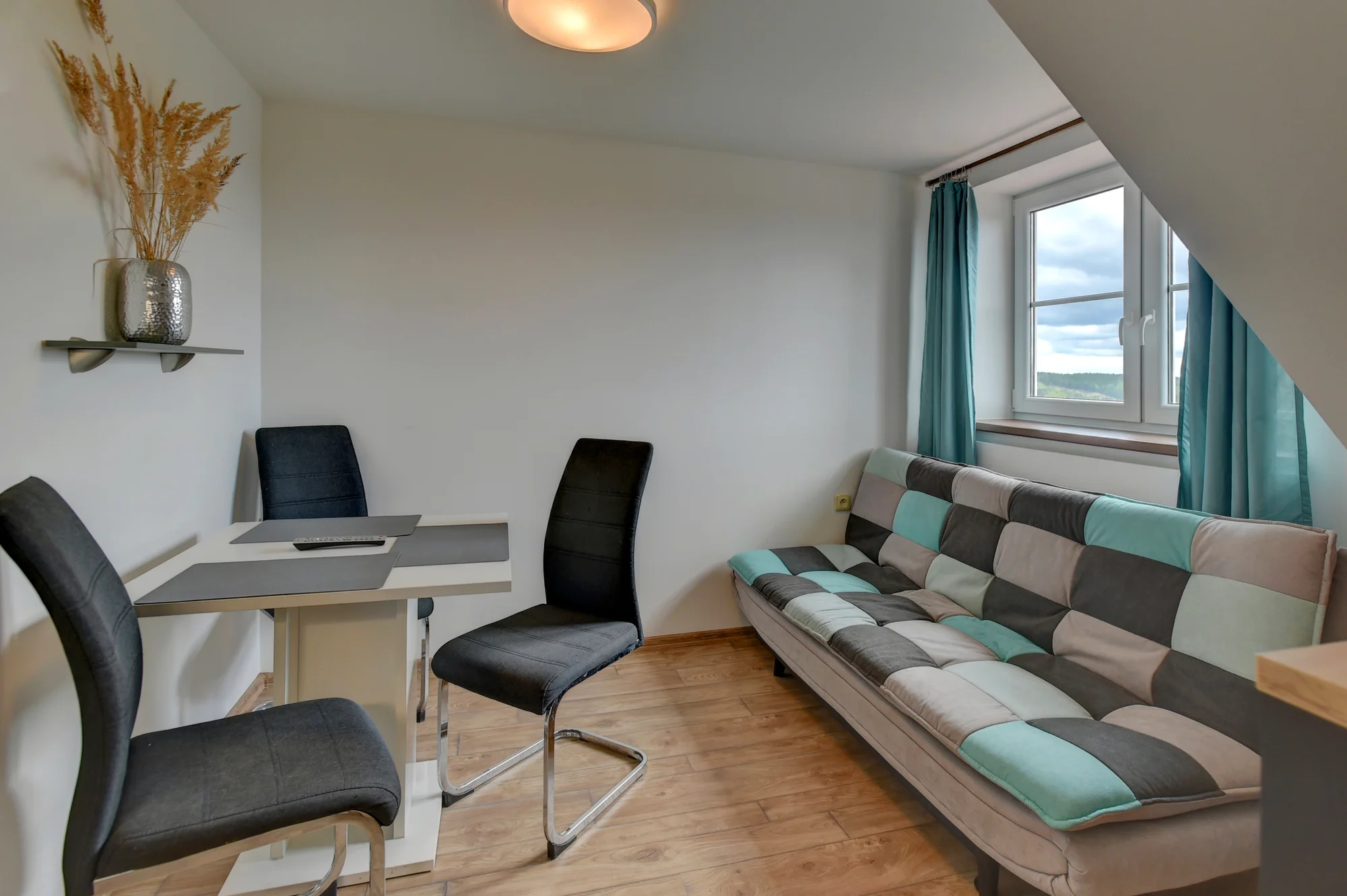 Krušné hory i s jídlem: vybavený apartmán nebo chalupa až pro 14 osob