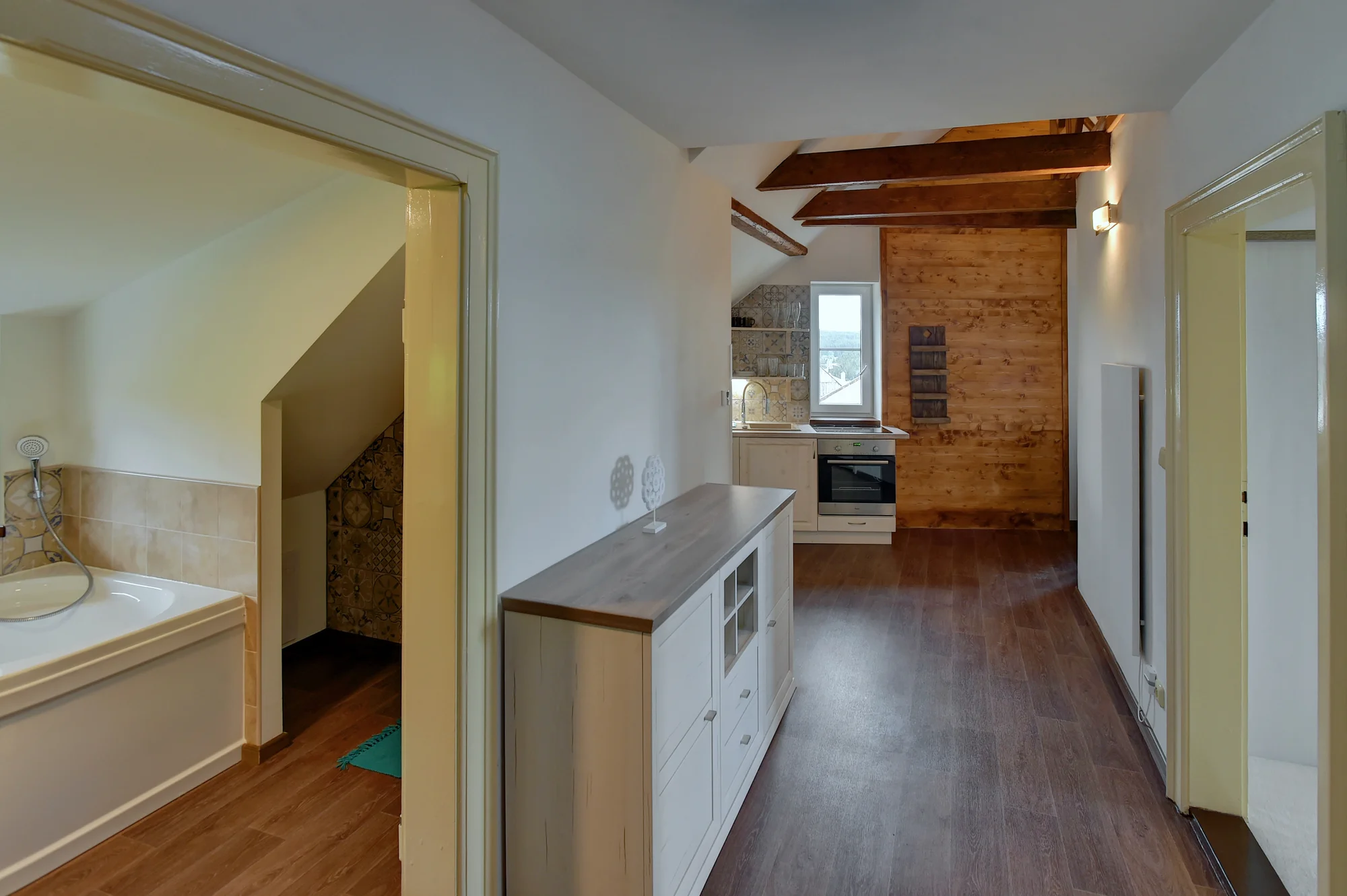 Krušné hory i s jídlem: vybavený apartmán nebo chalupa až pro 14 osob