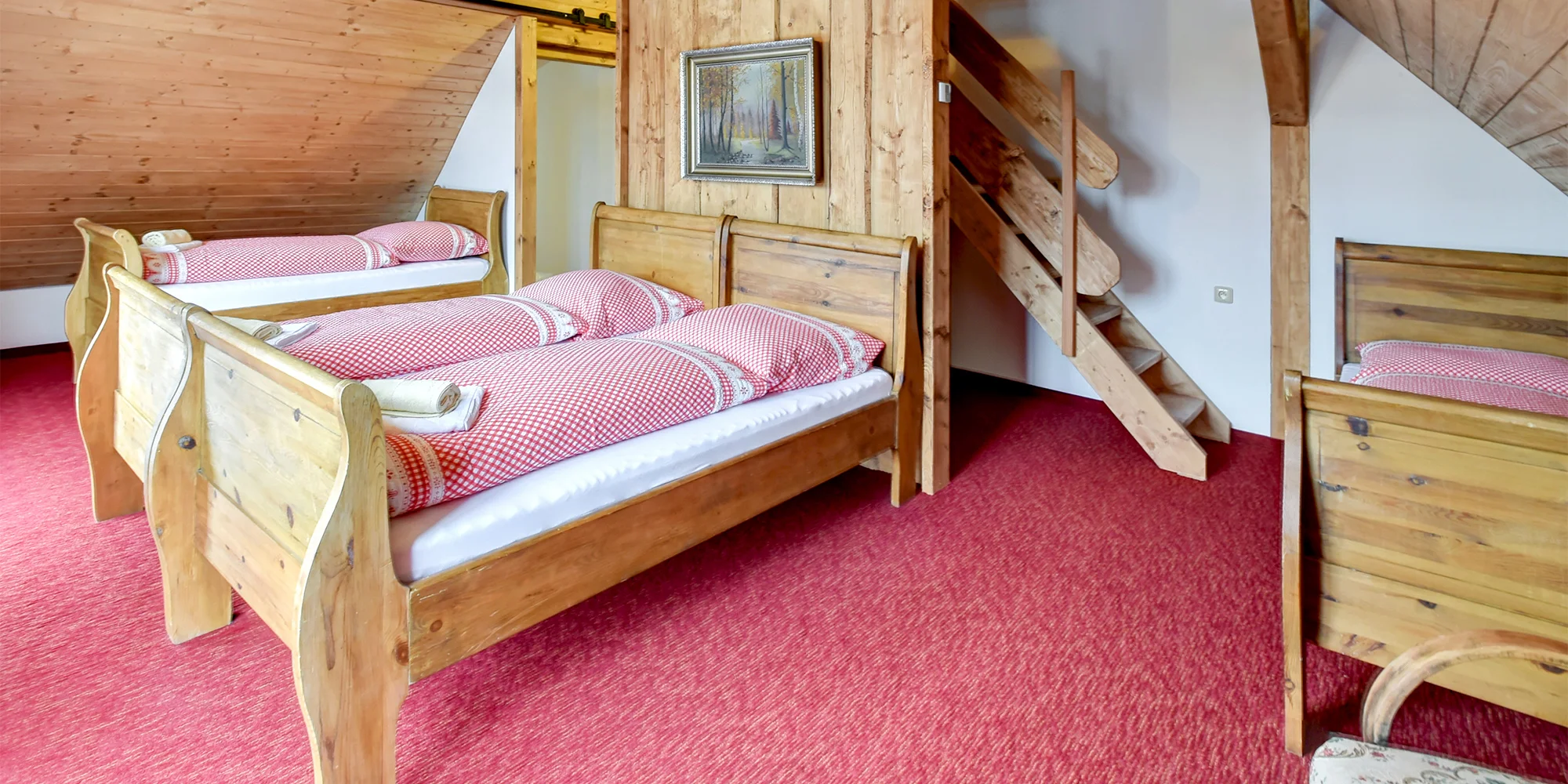 Krušné hory i s jídlem: vybavený apartmán nebo chalupa až pro 14 osob