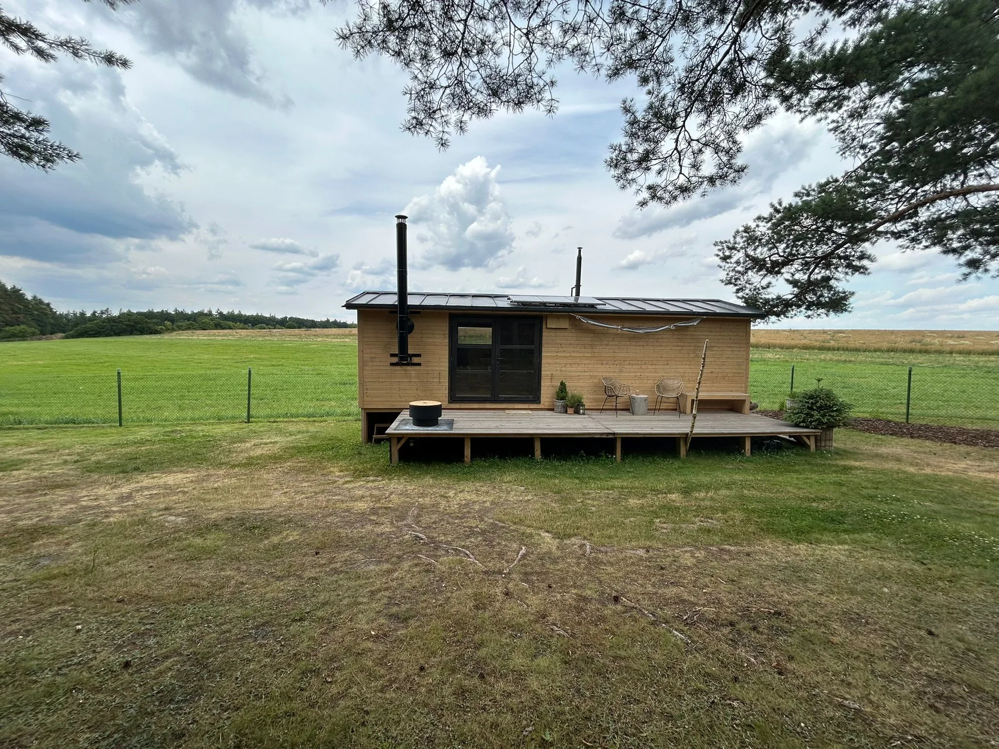 Moderní tiny house na Křivoklátsku, 11 km od Lán: bez stravy či se snídaní