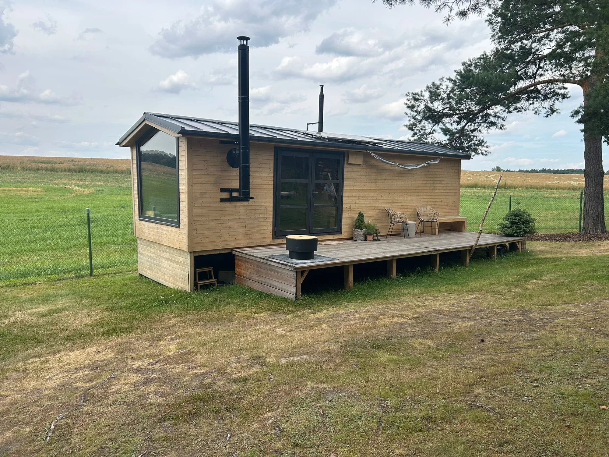 Moderní tiny house na Křivoklátsku, 11 km od Lán: bez stravy či se snídaní