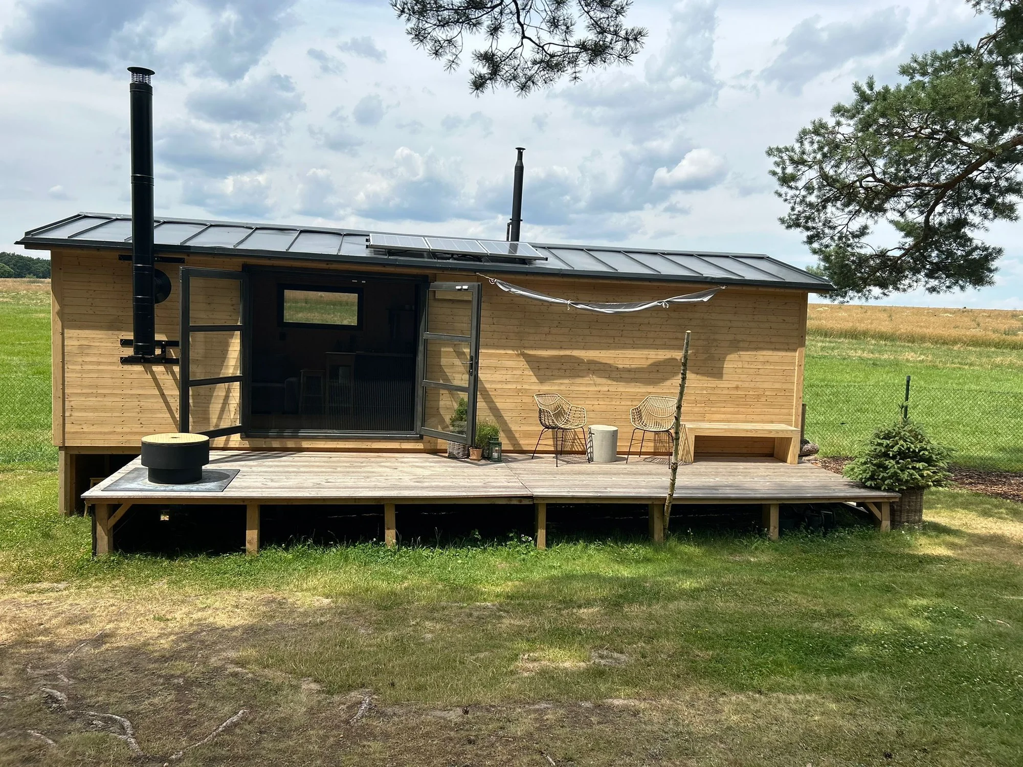 Moderní tiny house na Křivoklátsku, 11 km od Lán: bez stravy či se snídaní