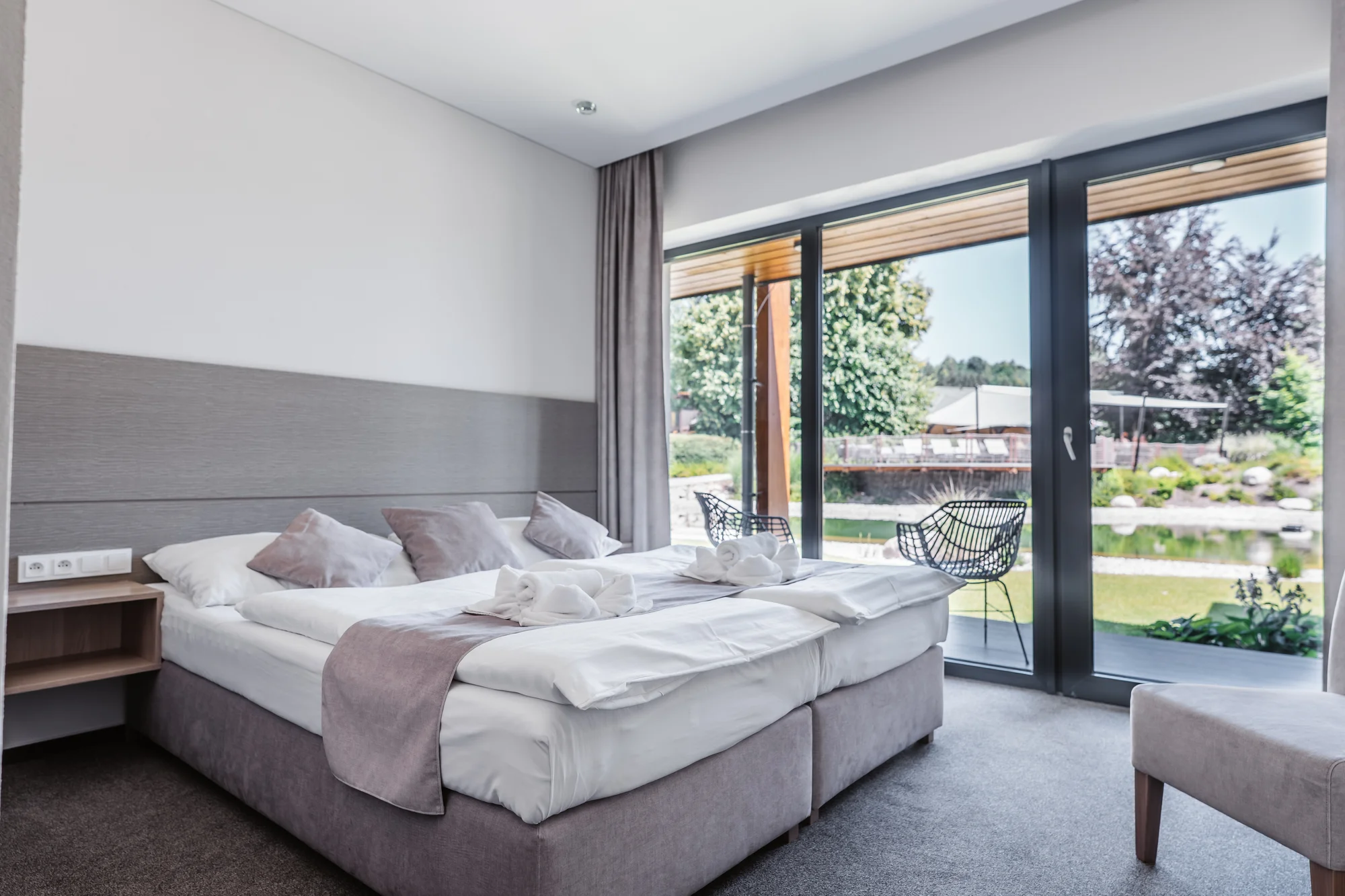 Pobyt v nejlépe hodnoceném hotelu na Strakonicku: snídaně či polopenze, bazén, biotop i wellness