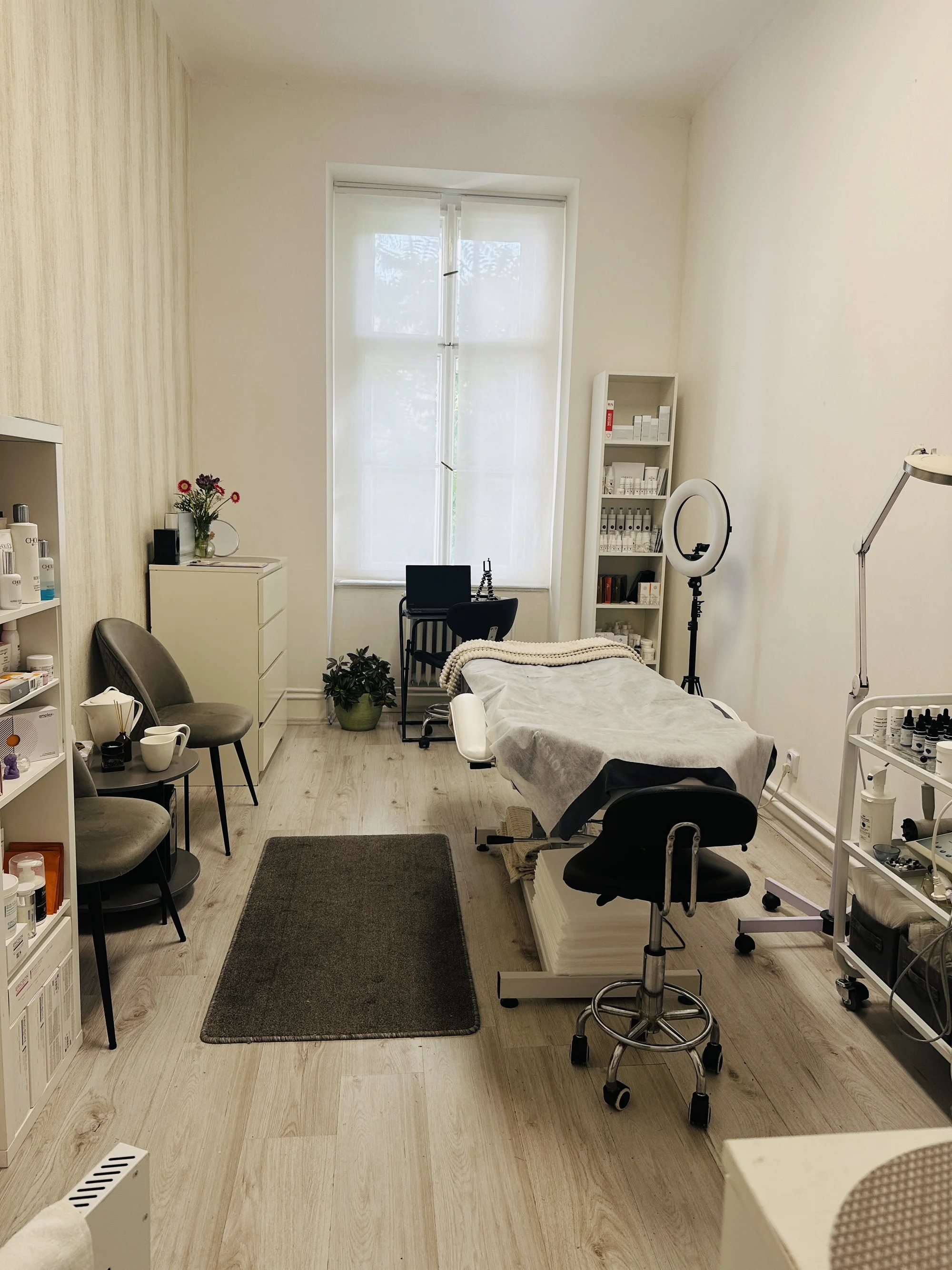 Kosmetické balíčky pro všechny typy pleti: hloubkové čištění i rozjasňující peeling
