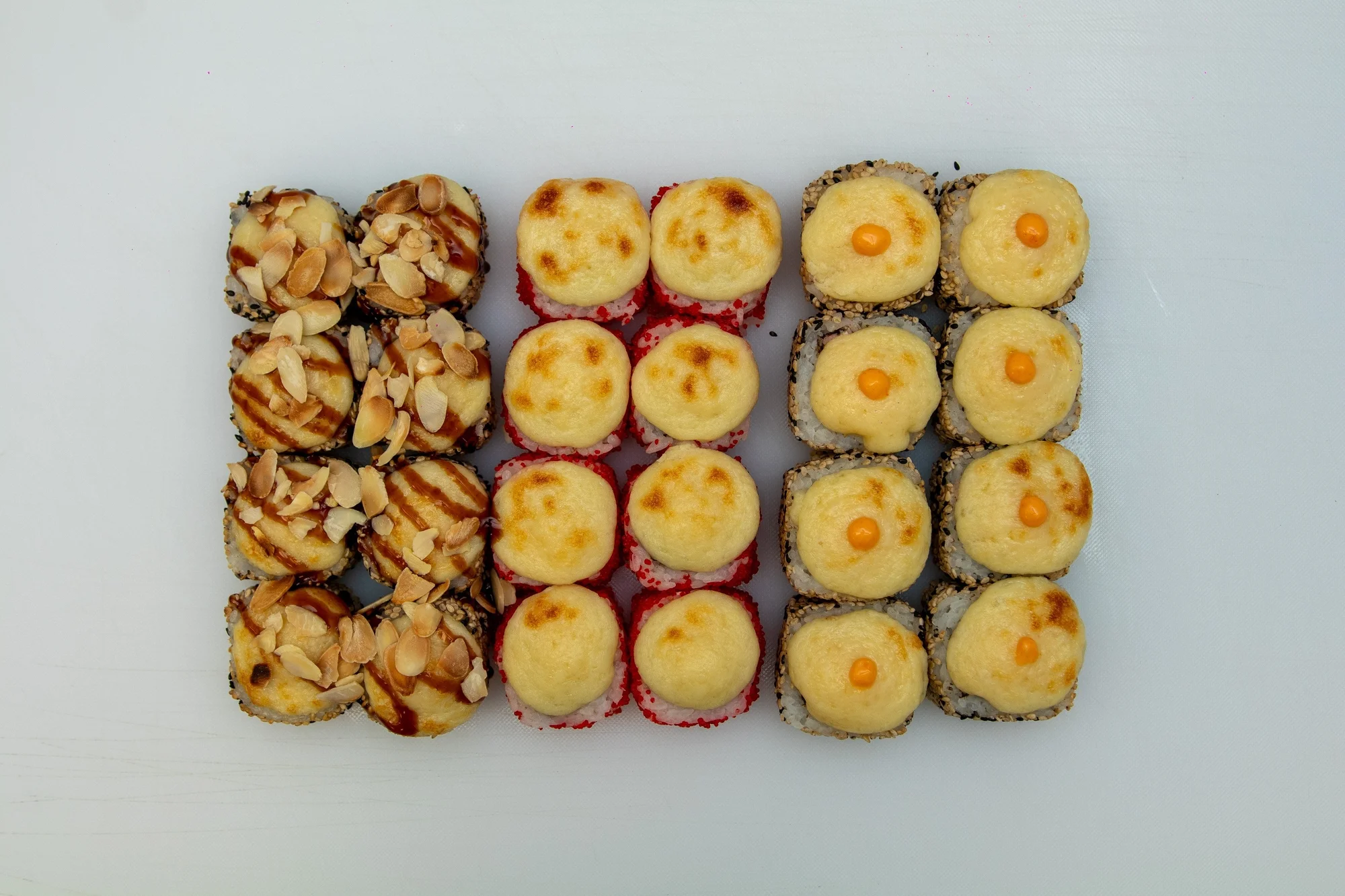 Sushi sety s až 40 kousky na odnos s sebou: s rybami, zapečené i se sýrem Philadelphia