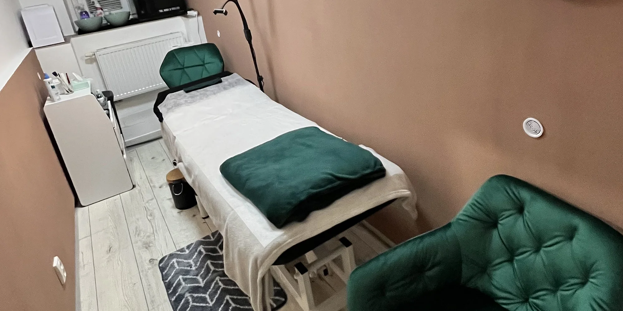 Krásná bez líčení: lashlifting s možností úpravy a barvení obočí