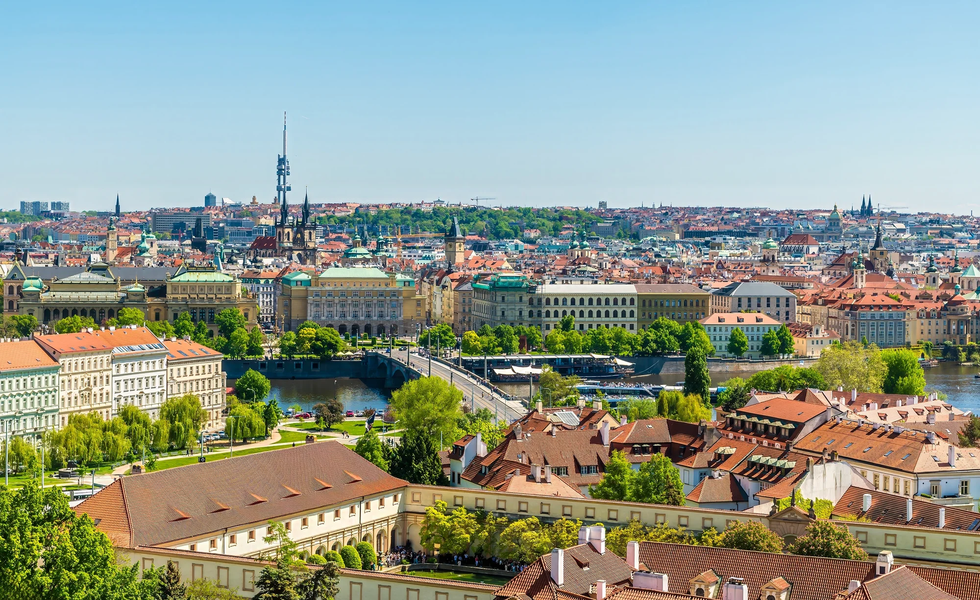 Komfortní hotel na Novém Městě s bufetovou snídaní pro 2–3 osoby