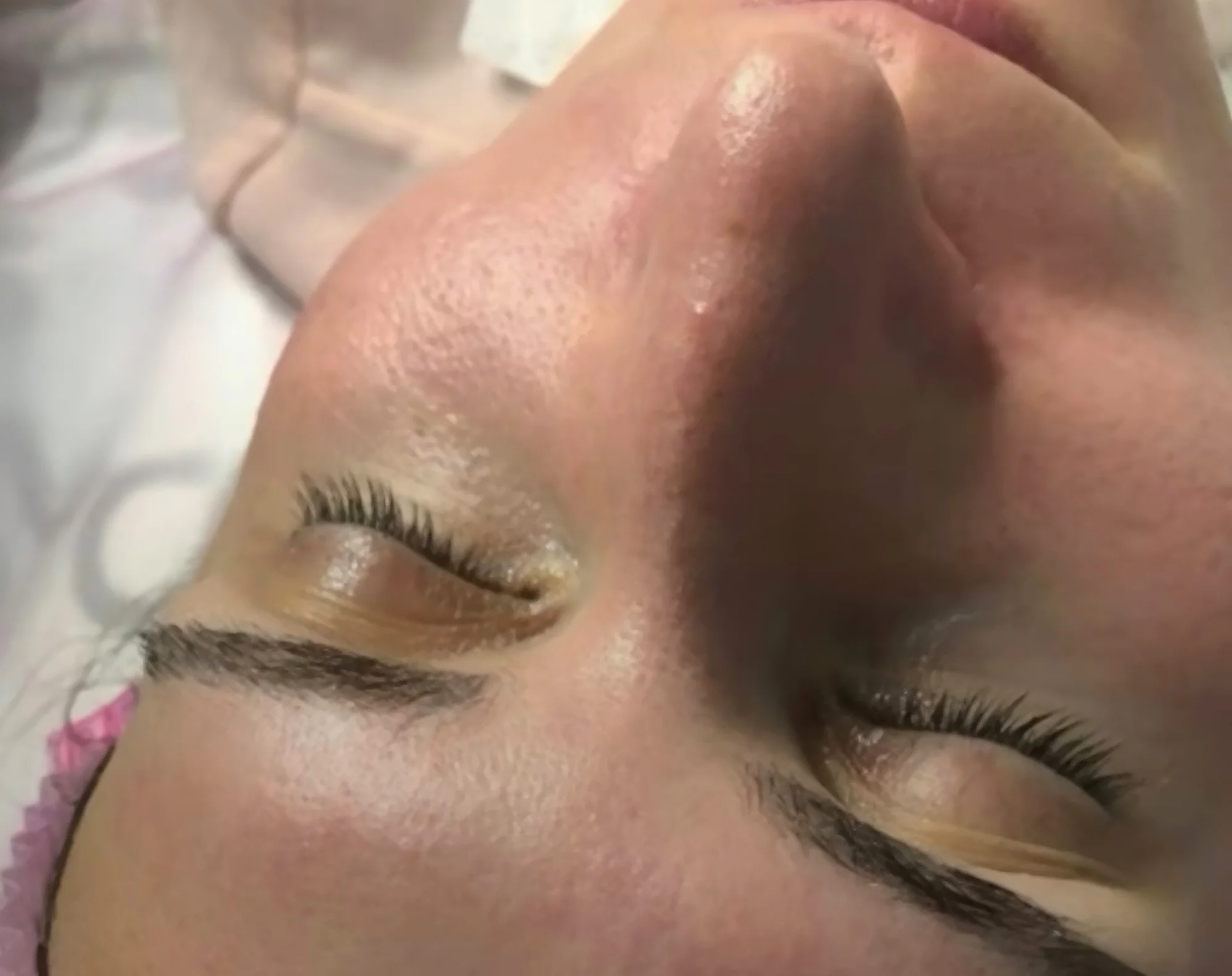 Kosmetické balíčky pro všechny typy pleti: hloubkové čištění i rozjasňující peeling