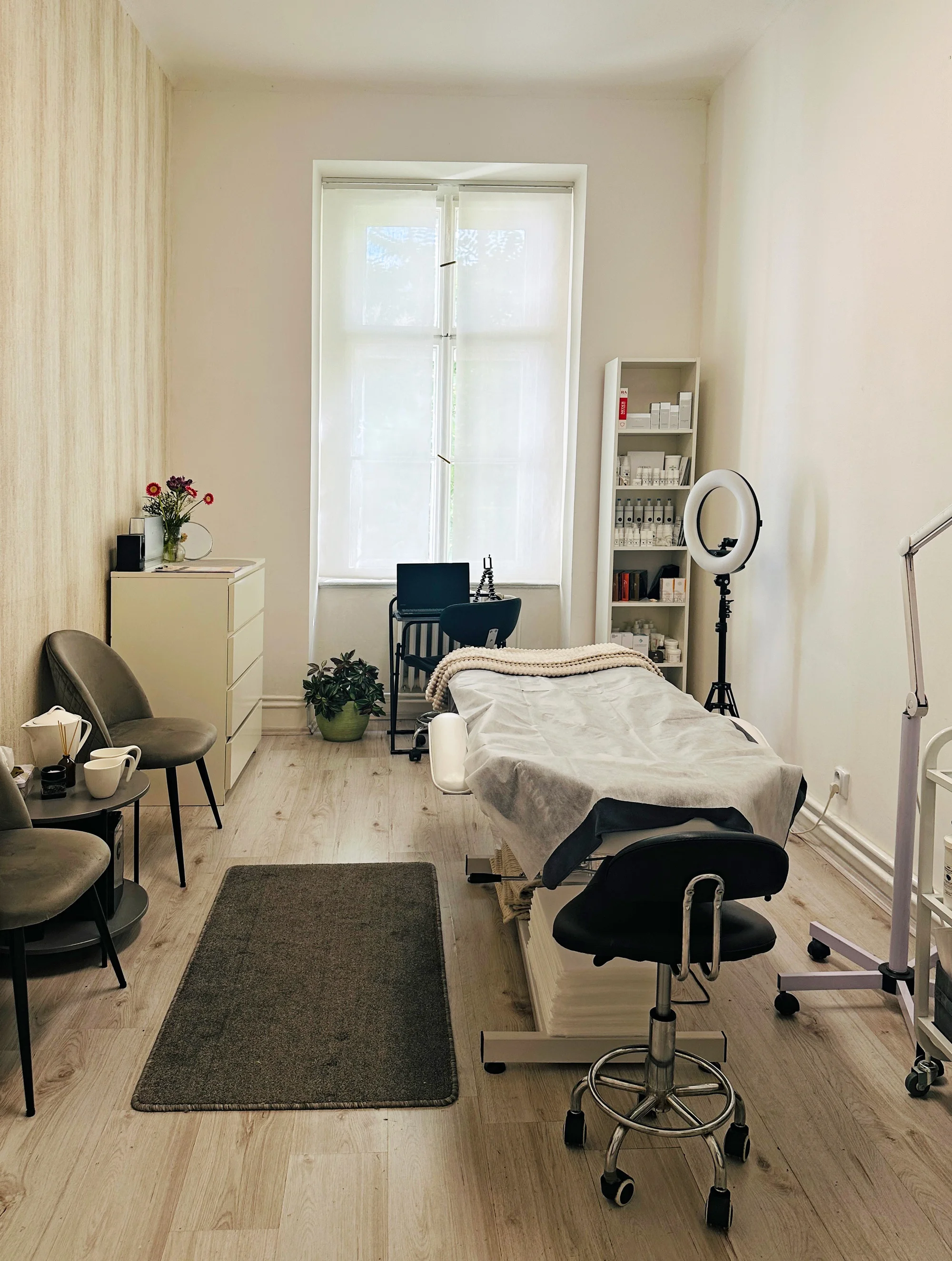Kosmetické balíčky pro všechny typy pleti: hloubkové čištění i rozjasňující peeling