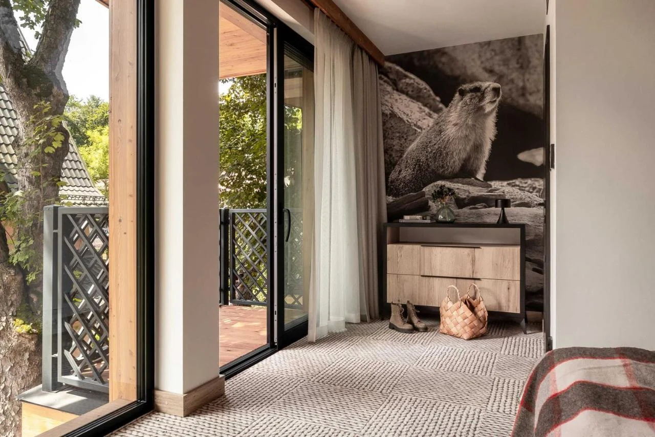 Centrum Zakopaného: luxusní apartmány v goralském stylu se snídaní a wellness