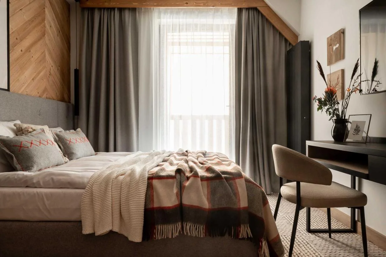 Centrum Zakopaného: luxusní apartmány v goralském stylu se snídaní a wellness