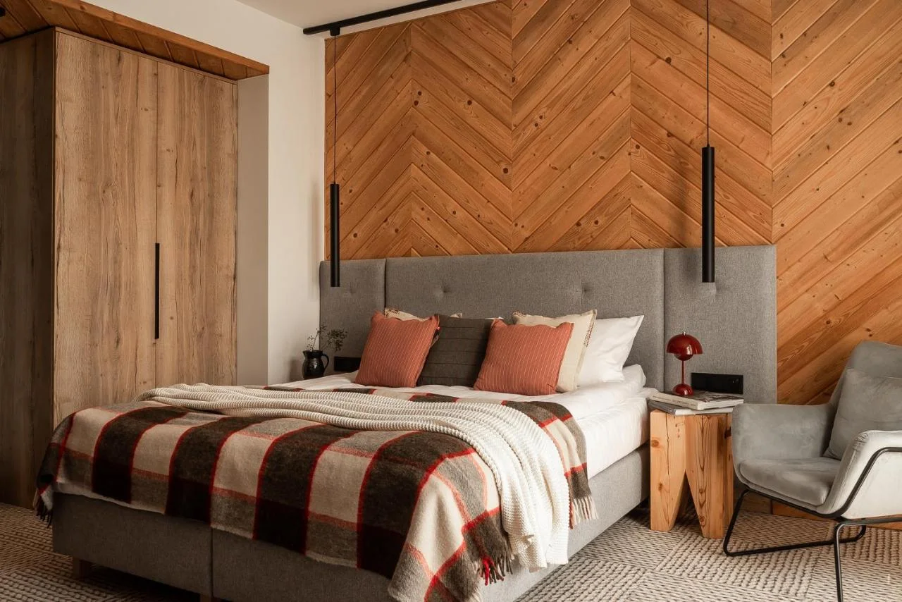 Centrum Zakopaného: luxusní apartmány v goralském stylu se snídaní a wellness