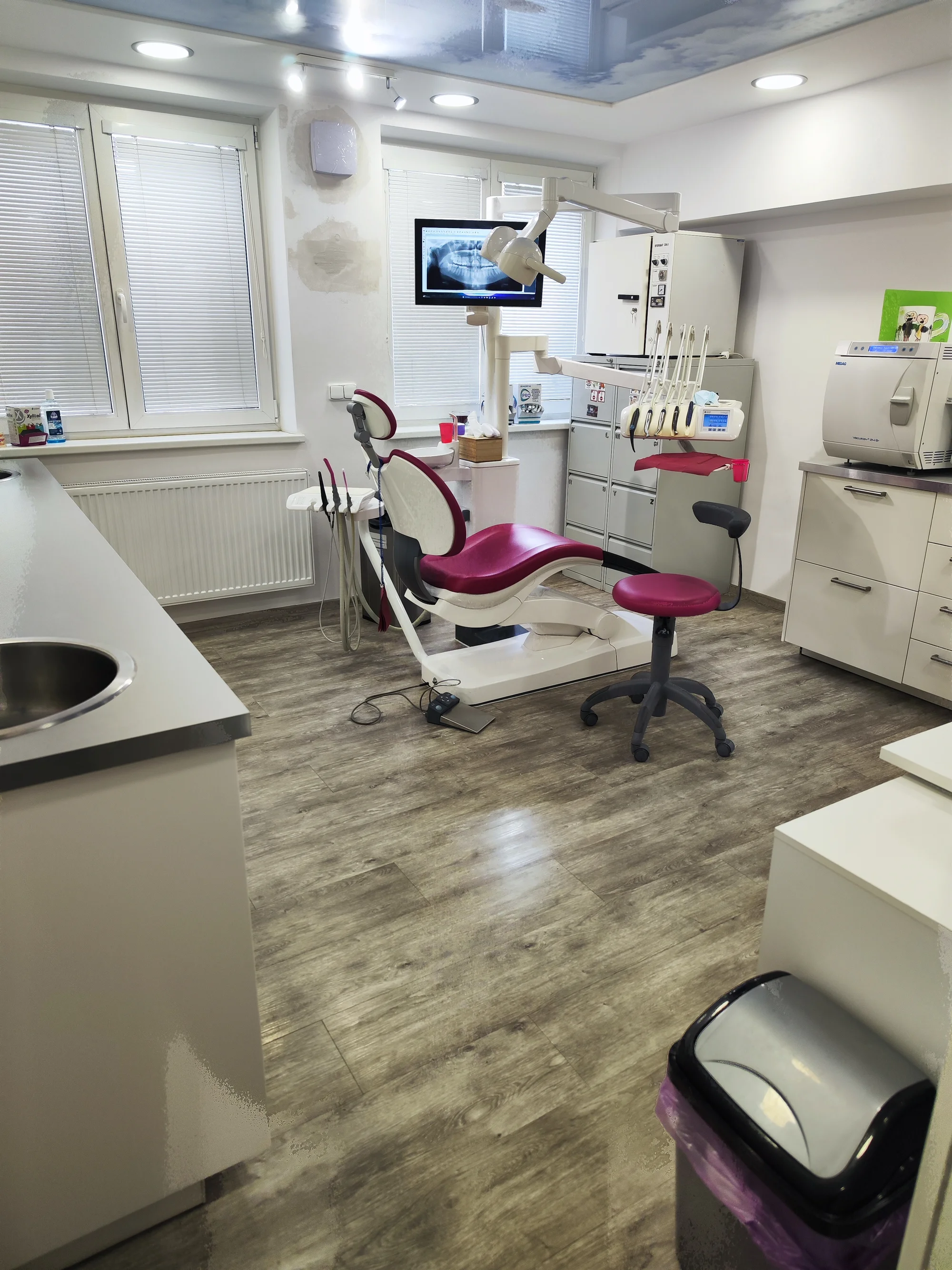 Zářivé a zdravé zuby: dentální hygiena včetně airflow pro dospělé i děti