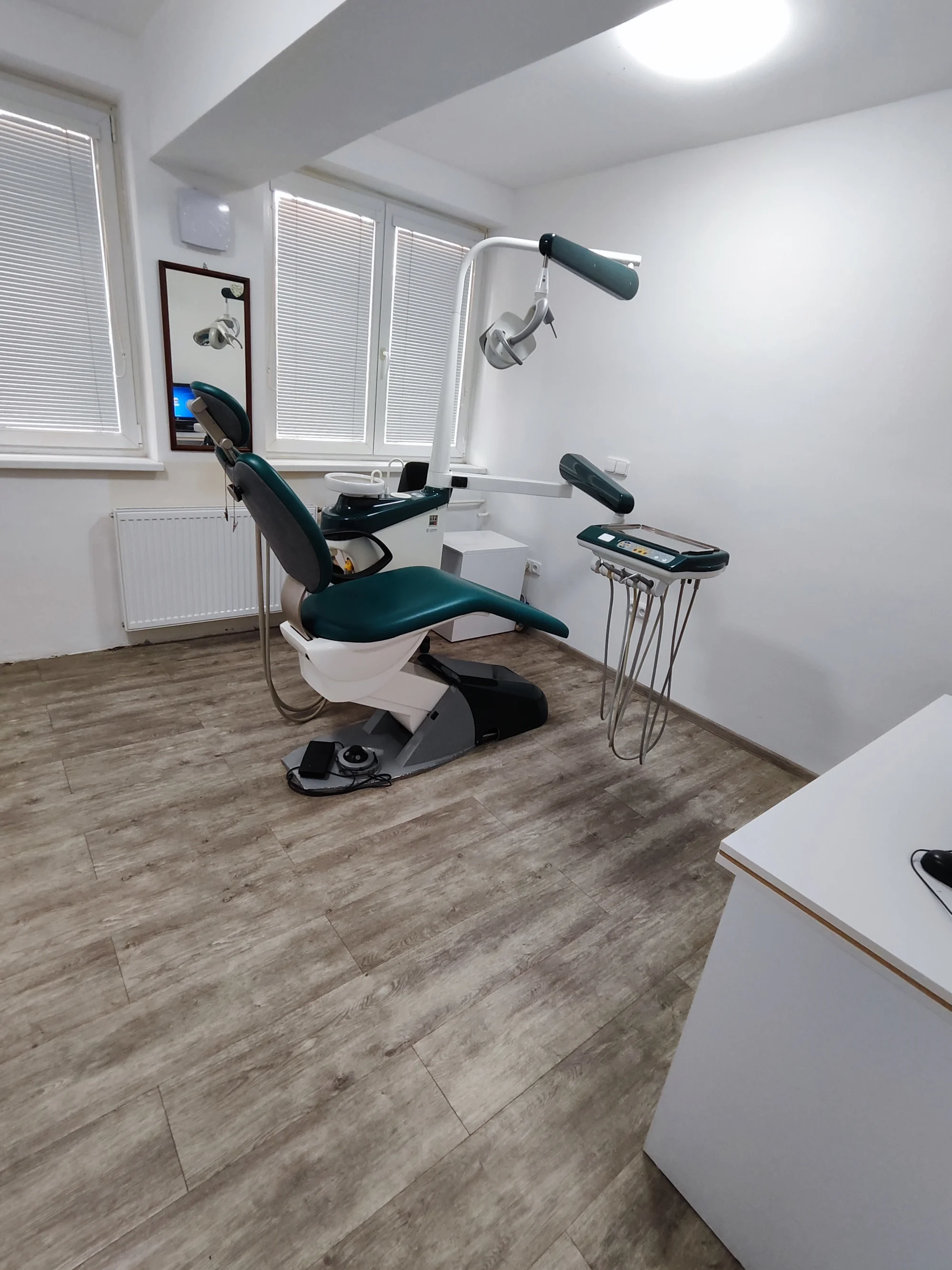 Zářivé a zdravé zuby: dentální hygiena včetně airflow pro dospělé i děti