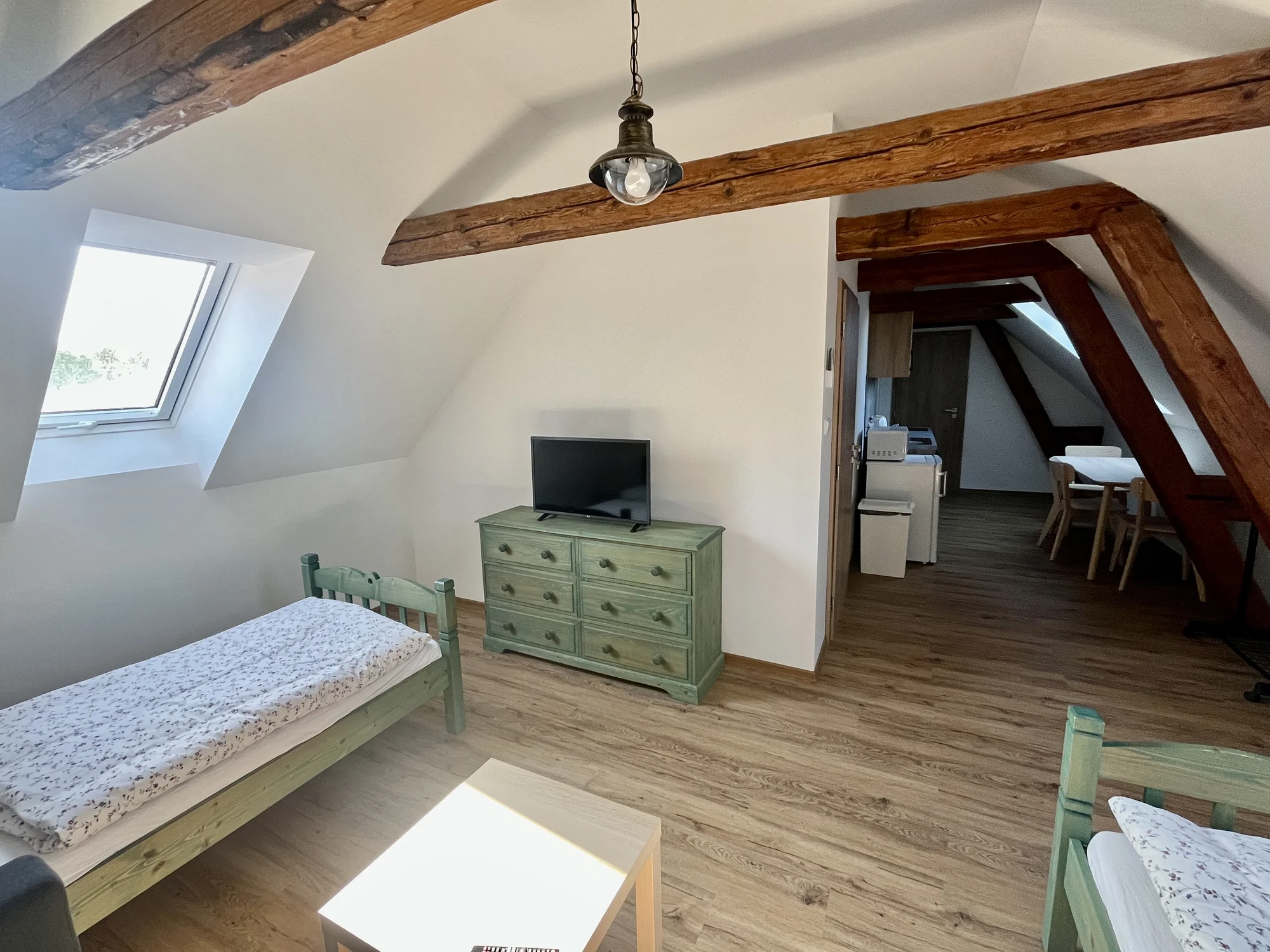Pobyt na statku pod Brdy: vybavené apartmány až pro 5 osob i vyjížďka na koních