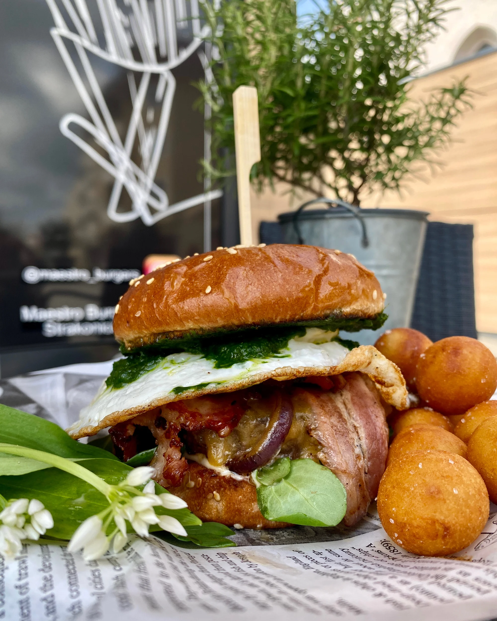 Otevřené vouchery na jídlo i nápoje v restauraci Maestro Burgers: 300-1000 Kč