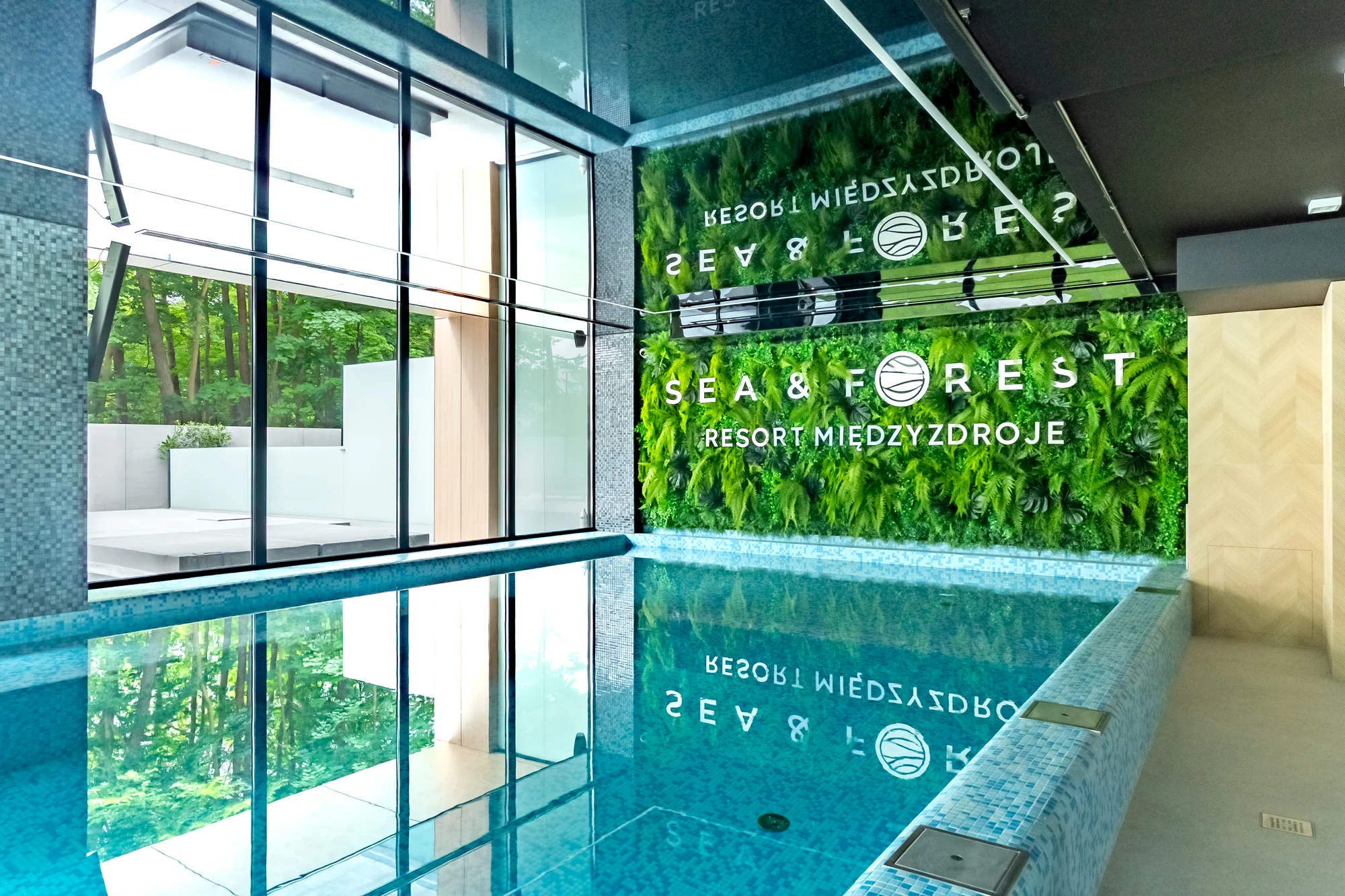 Nové apartmány u Baltu 15 min. od pláže: snídaně, bazény, vířivky a sauna