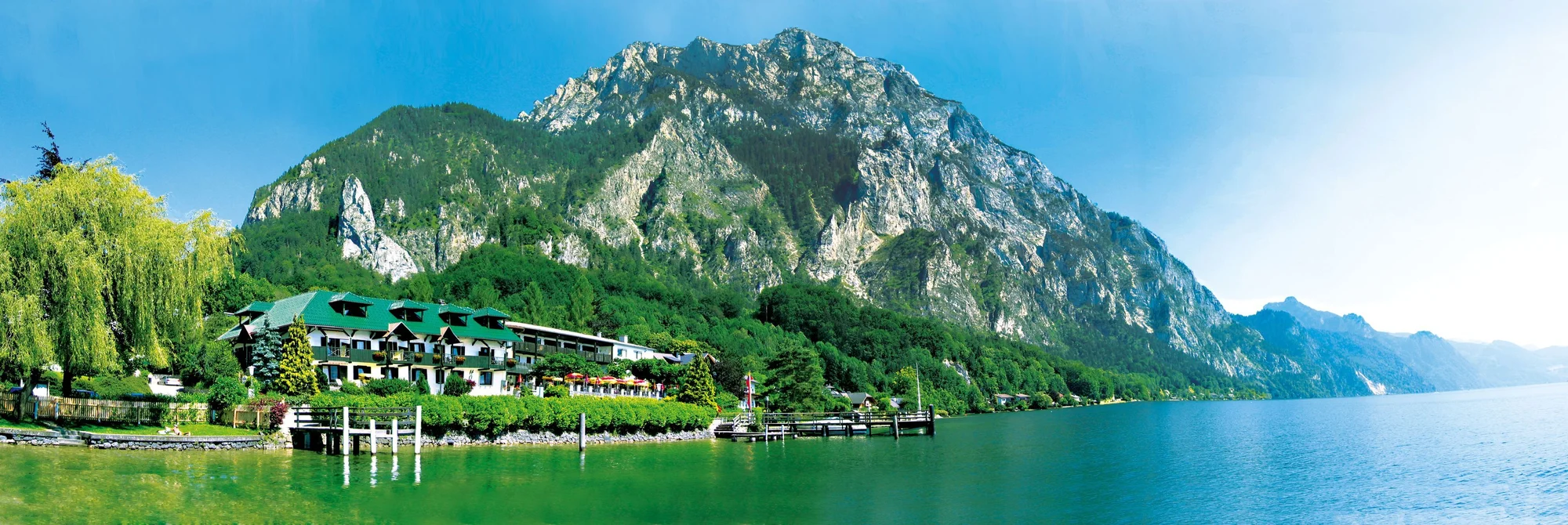 Solná komora a Traunsee: hotel přímo u jezera, neomezený wellness i snídaně