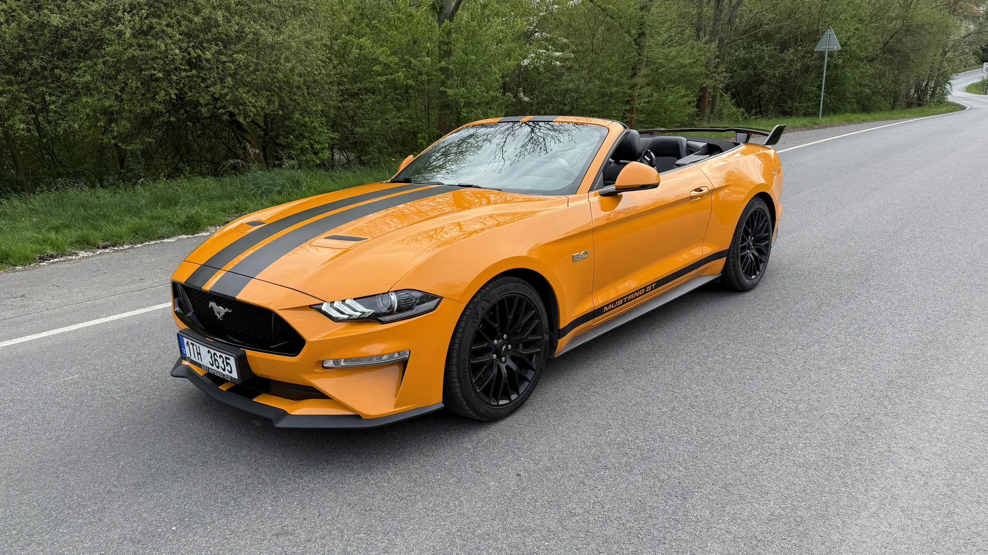 Jízda, na kterou nezapomenete: Ford Mustang GT 5.0 V8 Cabrio 450 koní na 12 i 24 hodin