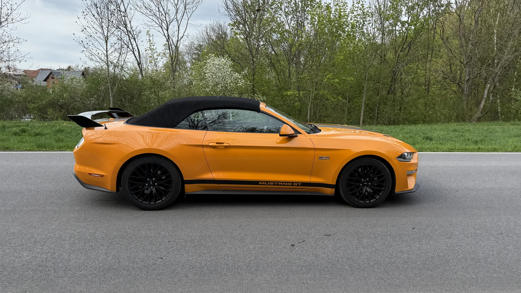 Jízda, na kterou nezapomenete: Ford Mustang GT 5.0 V8 Cabrio 450 koní na 12 i 24 hodin