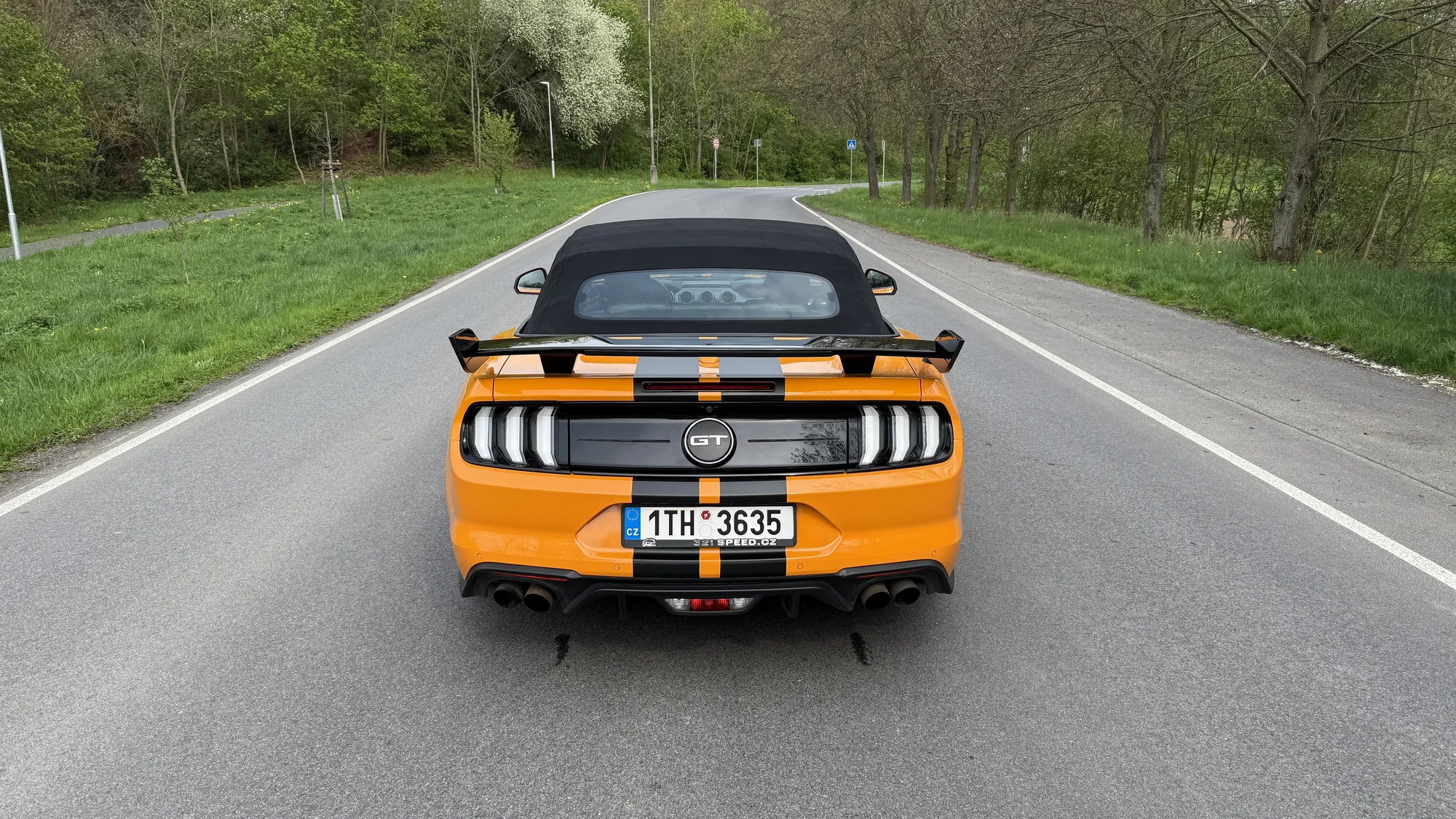 Jízda, na kterou nezapomenete: Ford Mustang GT 5.0 V8 Cabrio 450 koní na 12 i 24 hodin