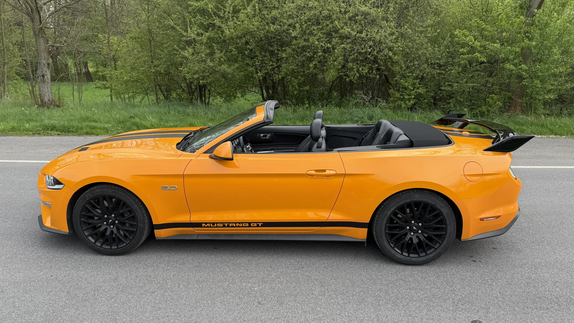 Jízda, na kterou nezapomenete: Ford Mustang GT 5.0 V8 Cabrio 450 koní na 12 i 24 hodin