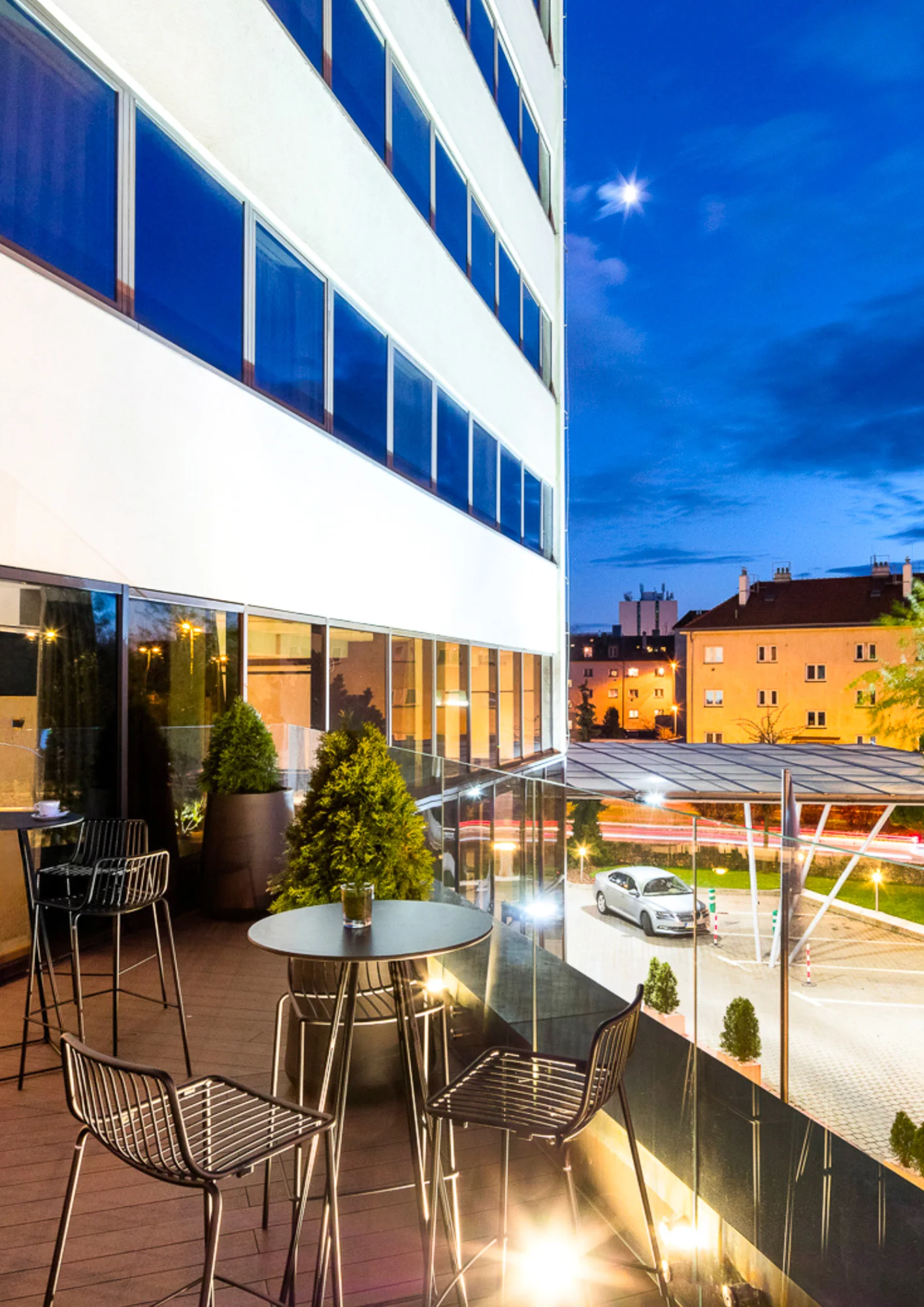 4* luxus v Praze pro pár i rodinu: snídaně či polopenze a moderní pokoje, do konce srpna možnost parkování zdarma