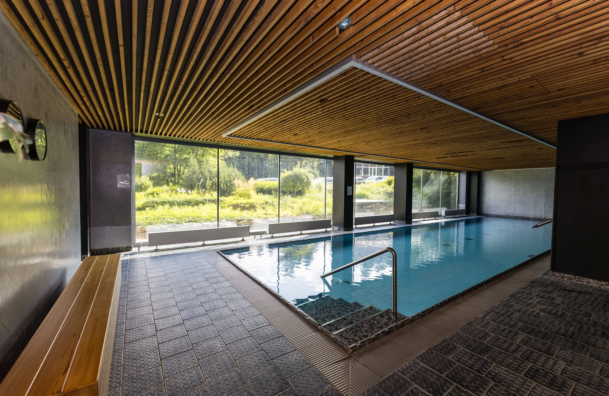 Pobyt v Beskydech v resortu u přehrady: jídlo, neomezený wellness s bazénem a bohaté vyžití