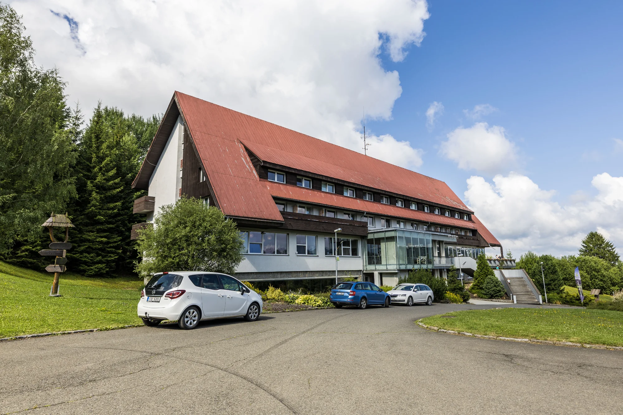 Pobyt v Beskydech v resortu u přehrady: jídlo, neomezený wellness s bazénem a bohaté vyžití
