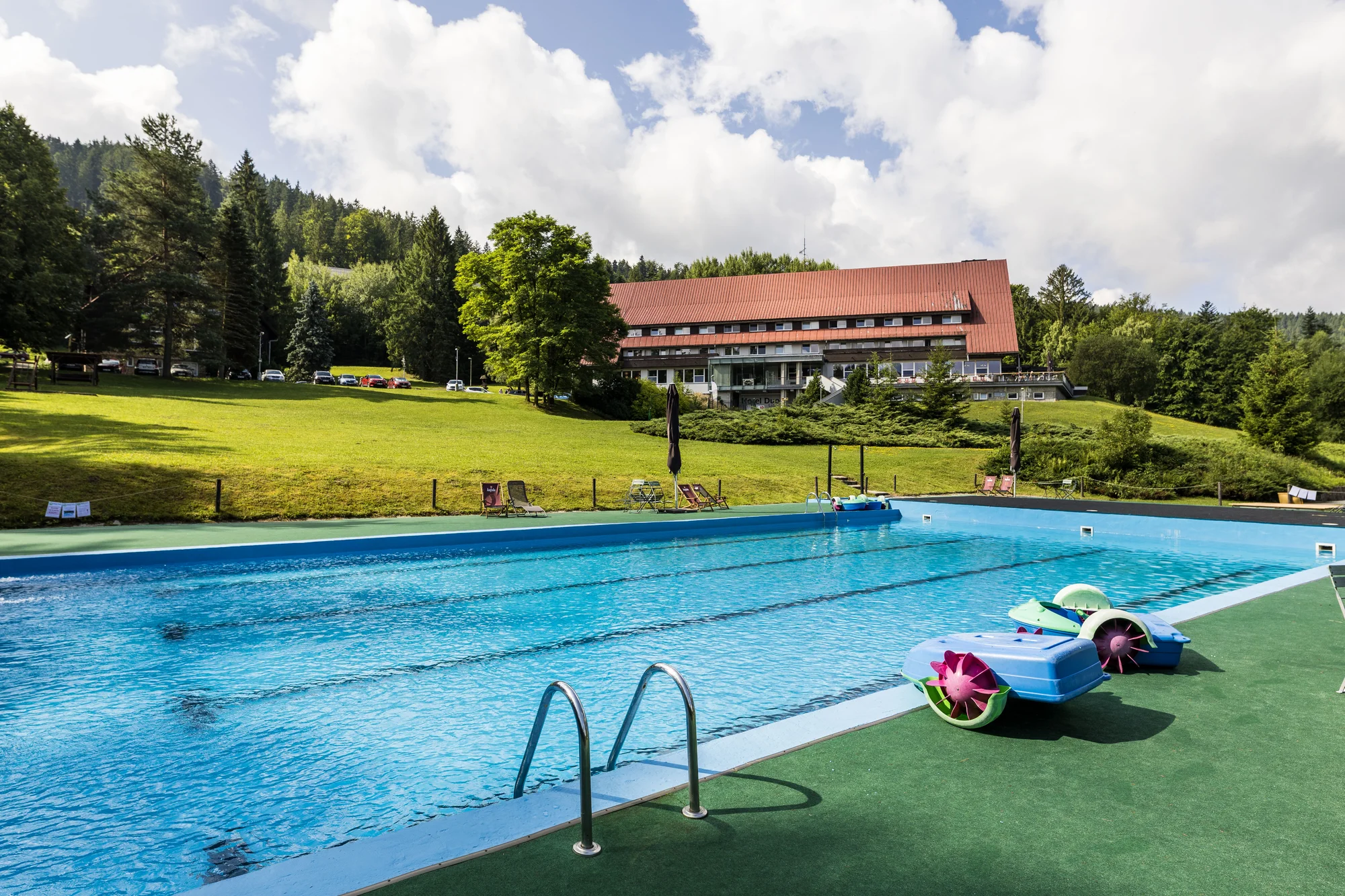 Pobyt v Beskydech v resortu u přehrady: jídlo, neomezený wellness s bazénem a bohaté vyžití