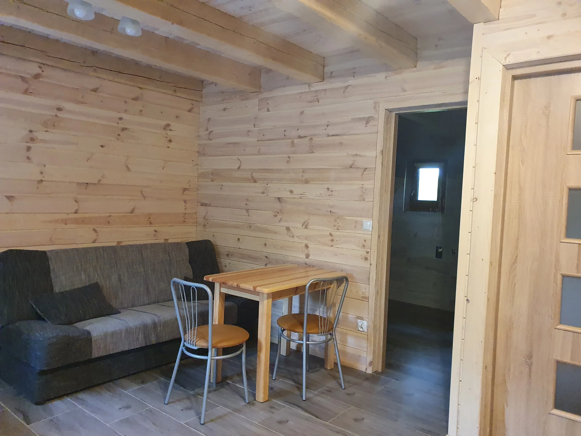 Pobyt ve městě Graboszyce: hotel se snídaní či polopenzí; pokoj, apartmán či rodinný domek, 10 km od Energylandie