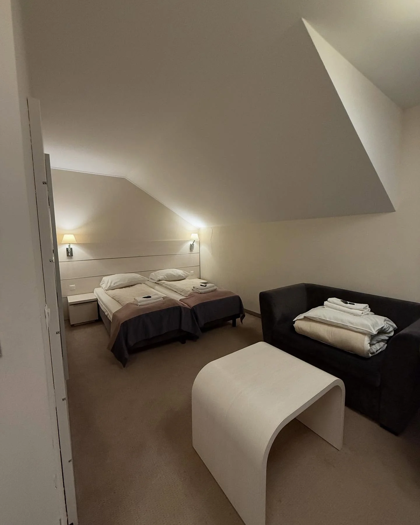 Pobyt ve městě Graboszyce: hotel se snídaní či polopenzí; pokoj, apartmán či rodinný domek, 10 km od Energylandie
