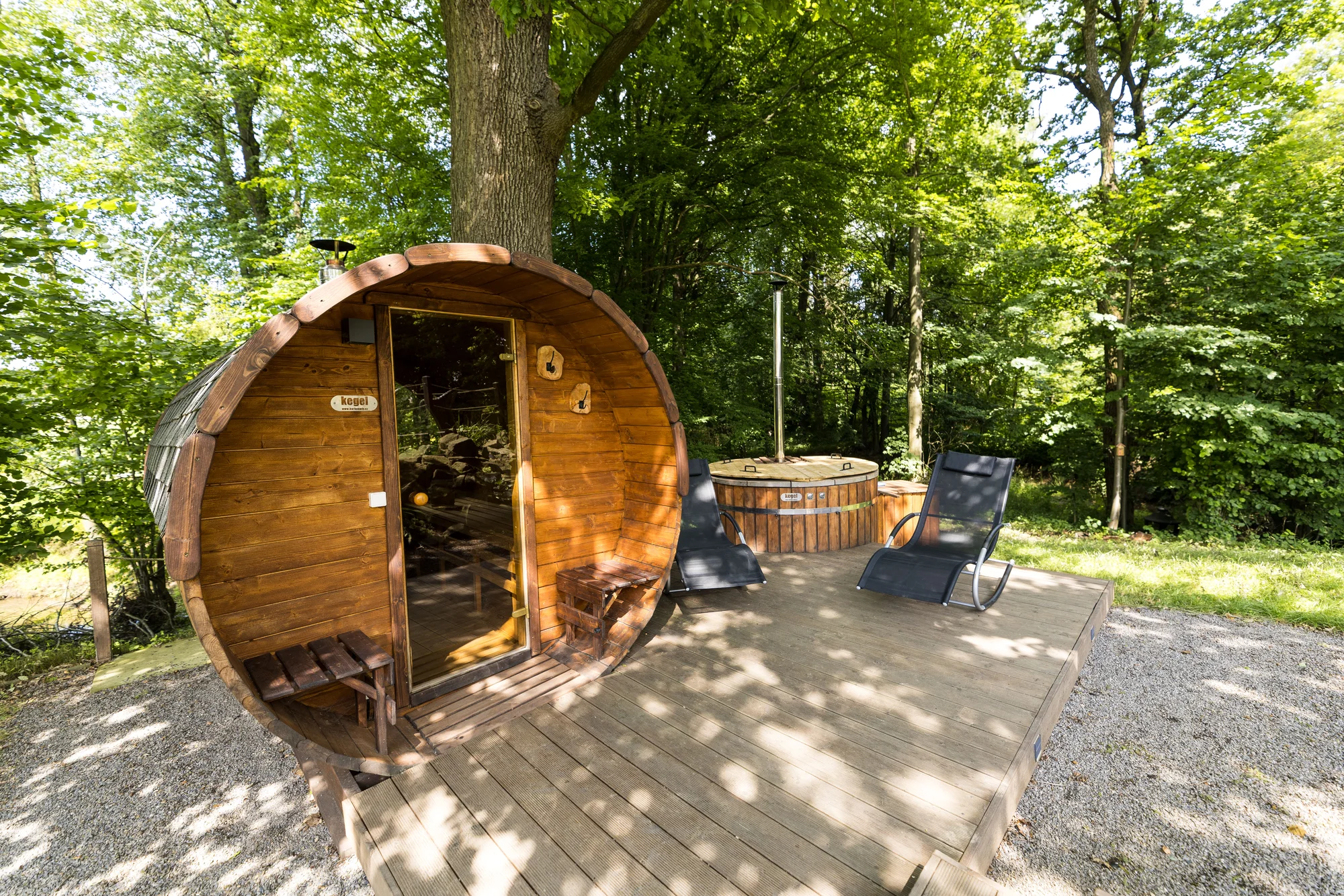Relax v podhůří Beskyd: pobyt v moderní jurtě s privátní saunou a snídaní až pro 4 osoby