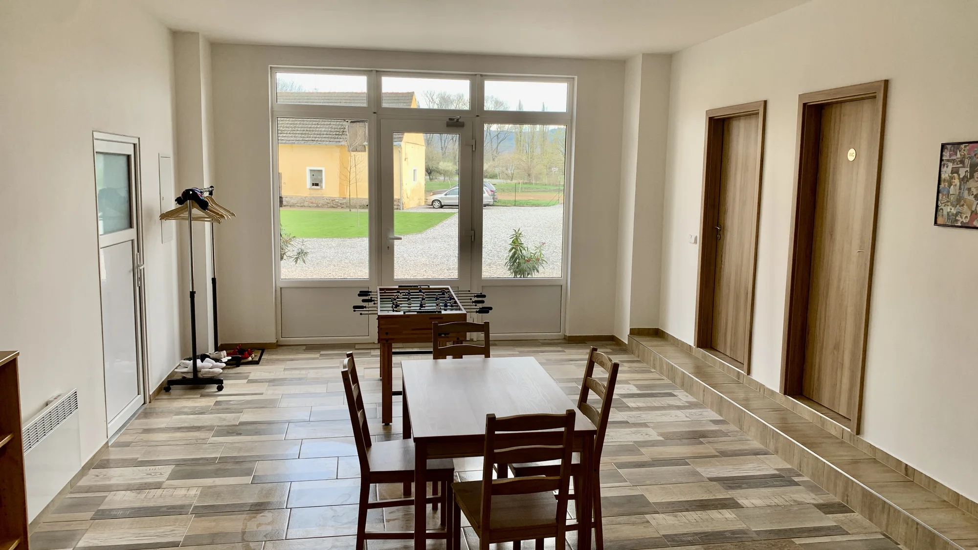 Pobyt na statku pod Brdy: vybavené apartmány až pro 5 osob i vyjížďka na koních