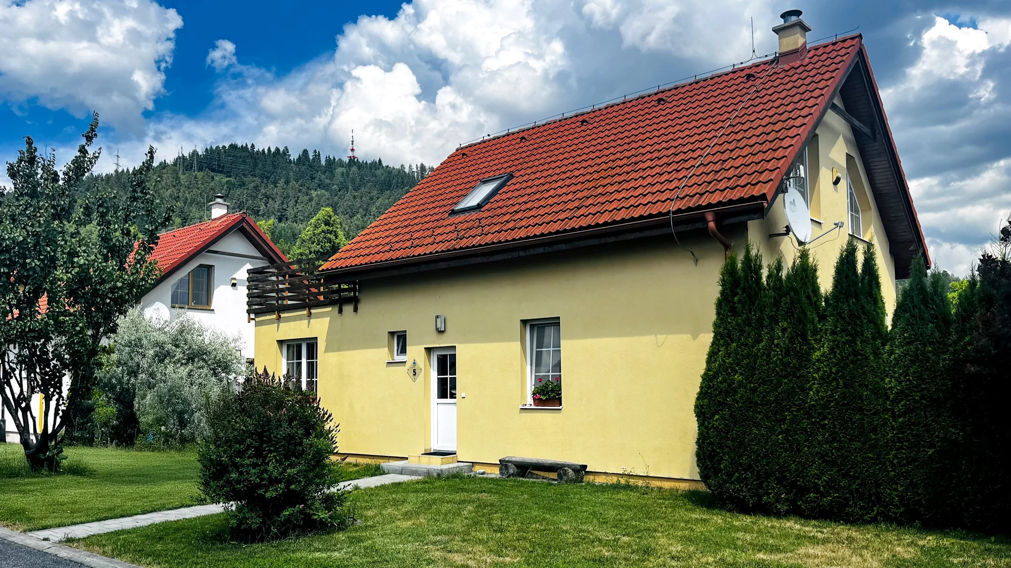 Parádní dvoupatrová vila přímo u Liptovské Mary až pro 10 osob