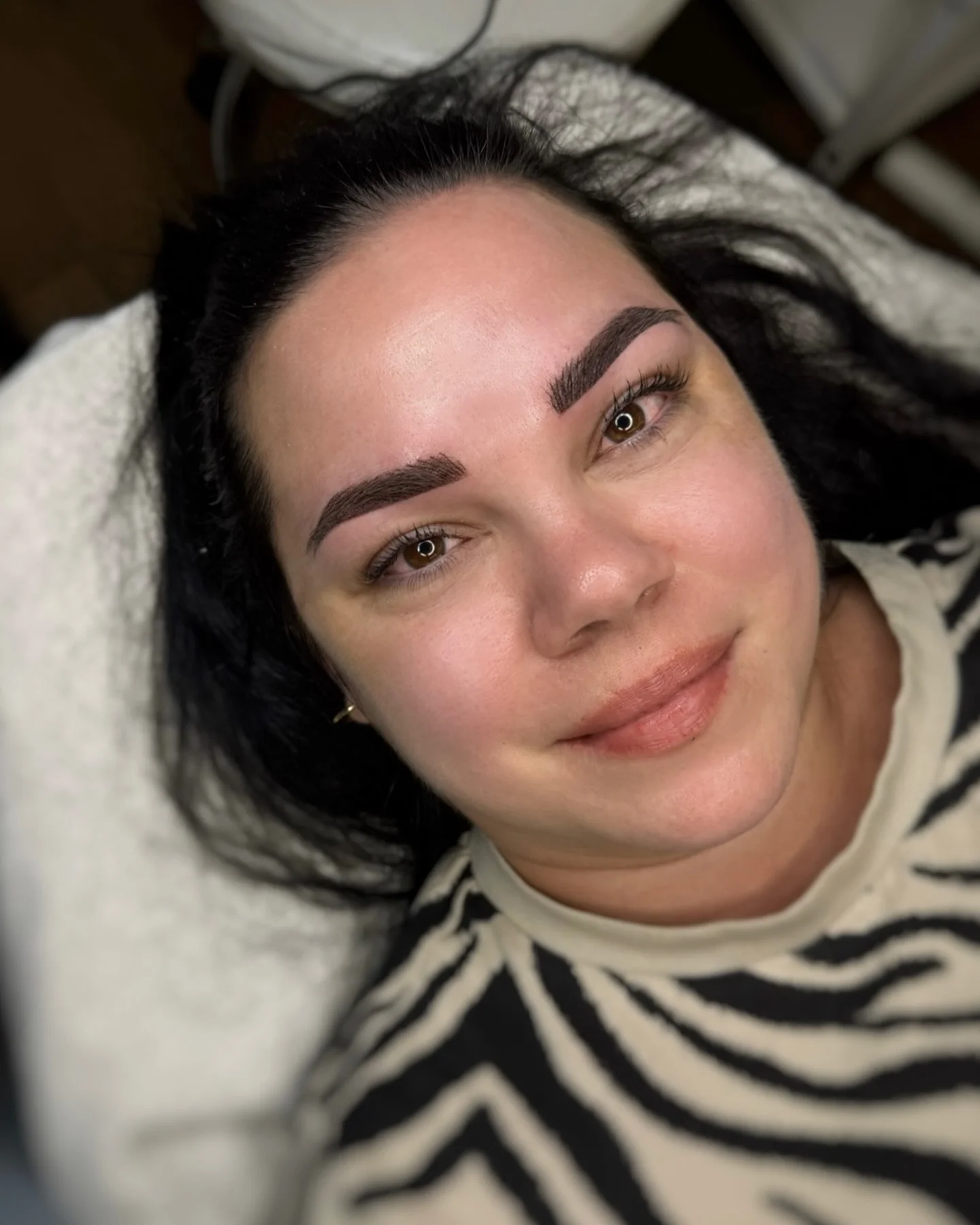 Dokonalý pohled a smyslný úsměv: permanentní make-up obočí nebo rtů