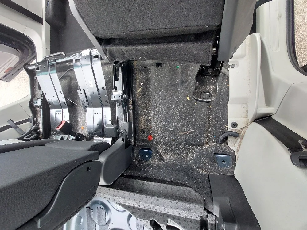 Auto jako nové: čištění interiéru, exteriéru i keramická ochrana ALU disků