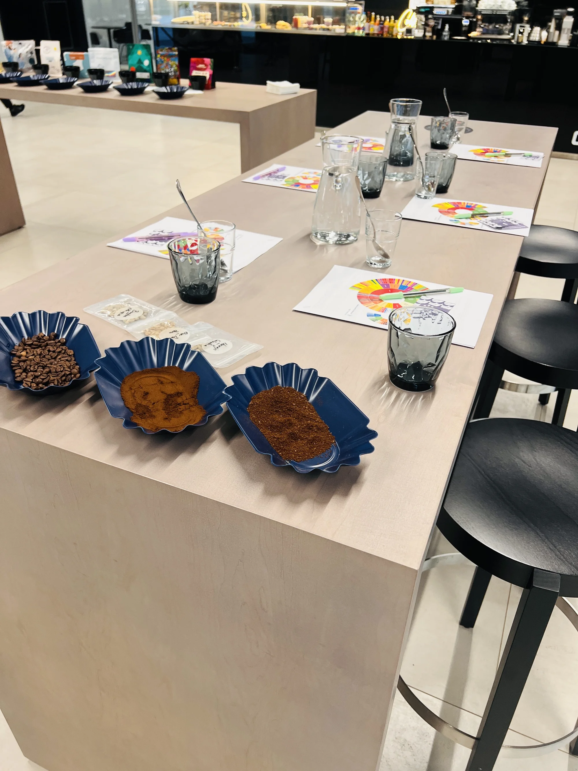 Cupping: zážitková degustace kávy z celého světa i kofeinový dárek pro 1 i 2 osoby